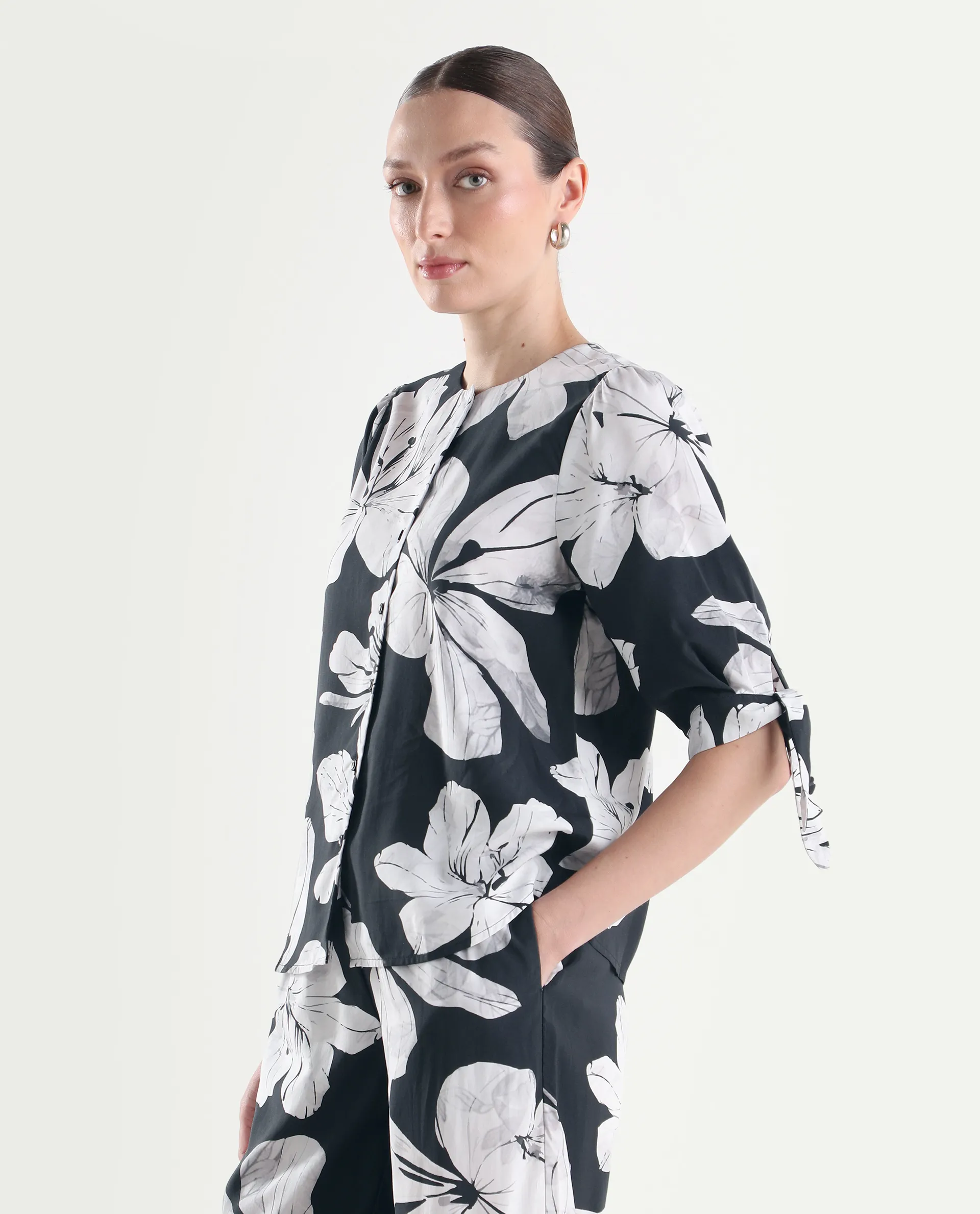 Rareism Women's Vasha-T Black Viscose Half Sleeve Relaxed Fit Floral Print Top - Image 5