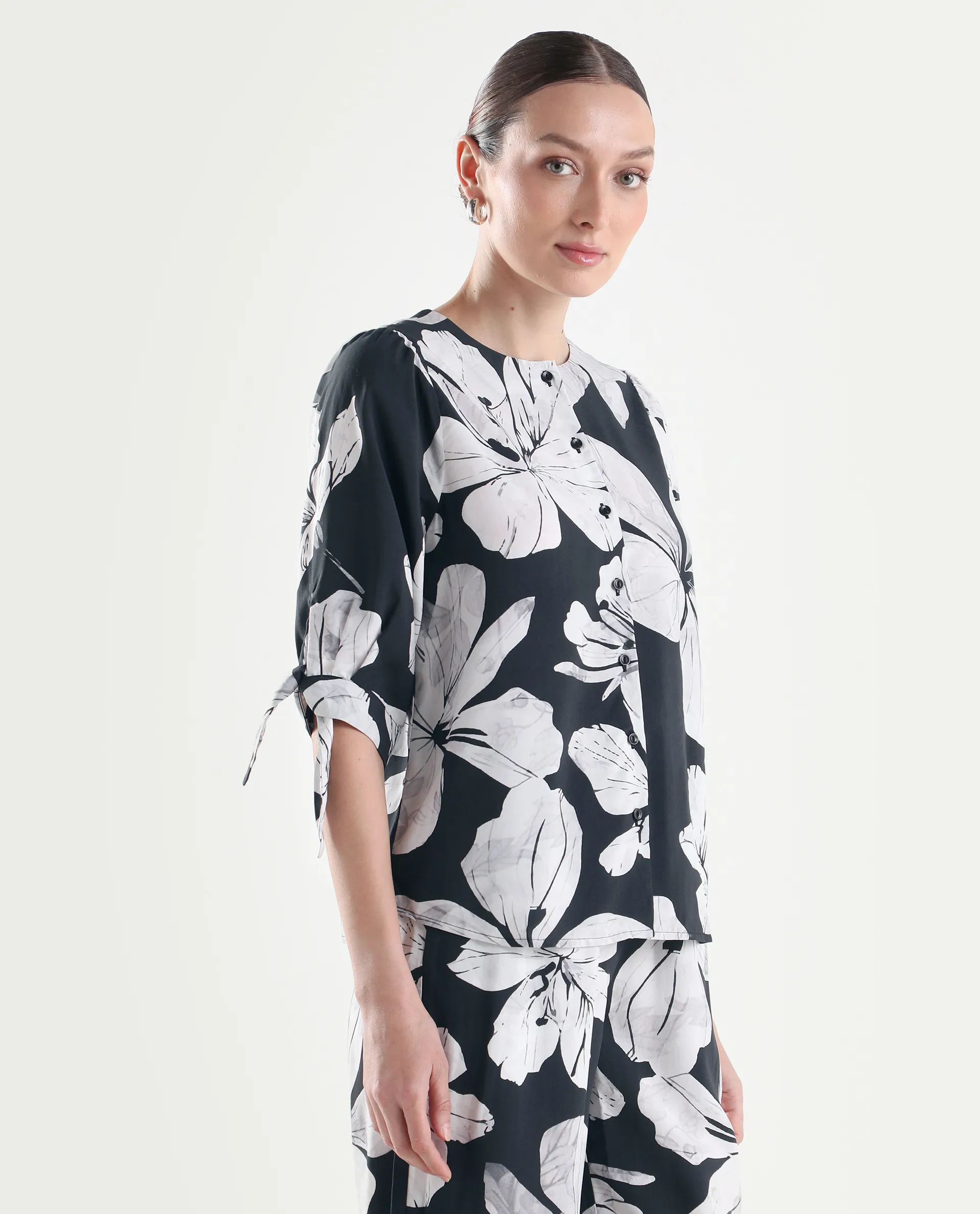 Rareism Women's Vasha-T Black Viscose Half Sleeve Relaxed Fit Floral Print Top - Image 6