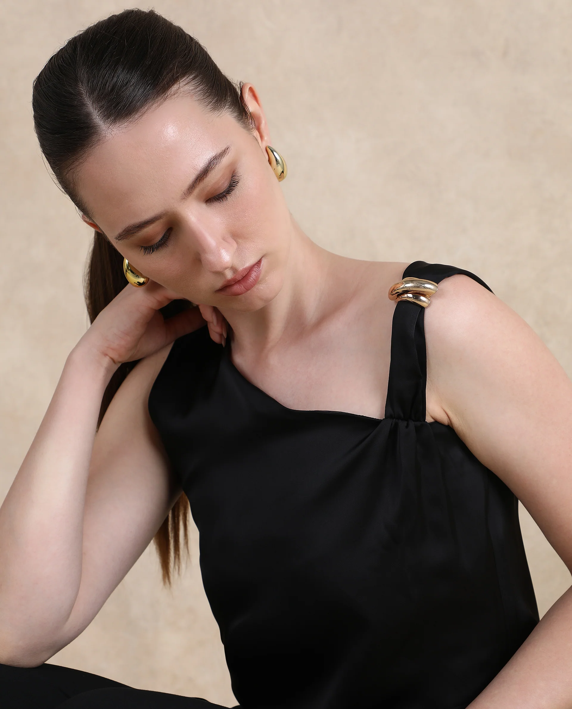 Rareism Women's Vaxter Black Polyester Asymmetric Neck Plain Sleeveless Regular Fit Top - Image 4