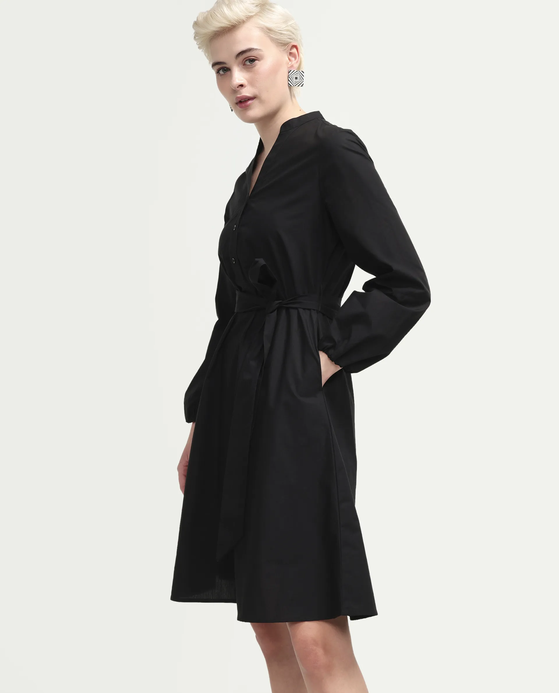 Rareism Women's Vayda Black Cotton Full Sleeve A-Line Plain Dress - Image 5