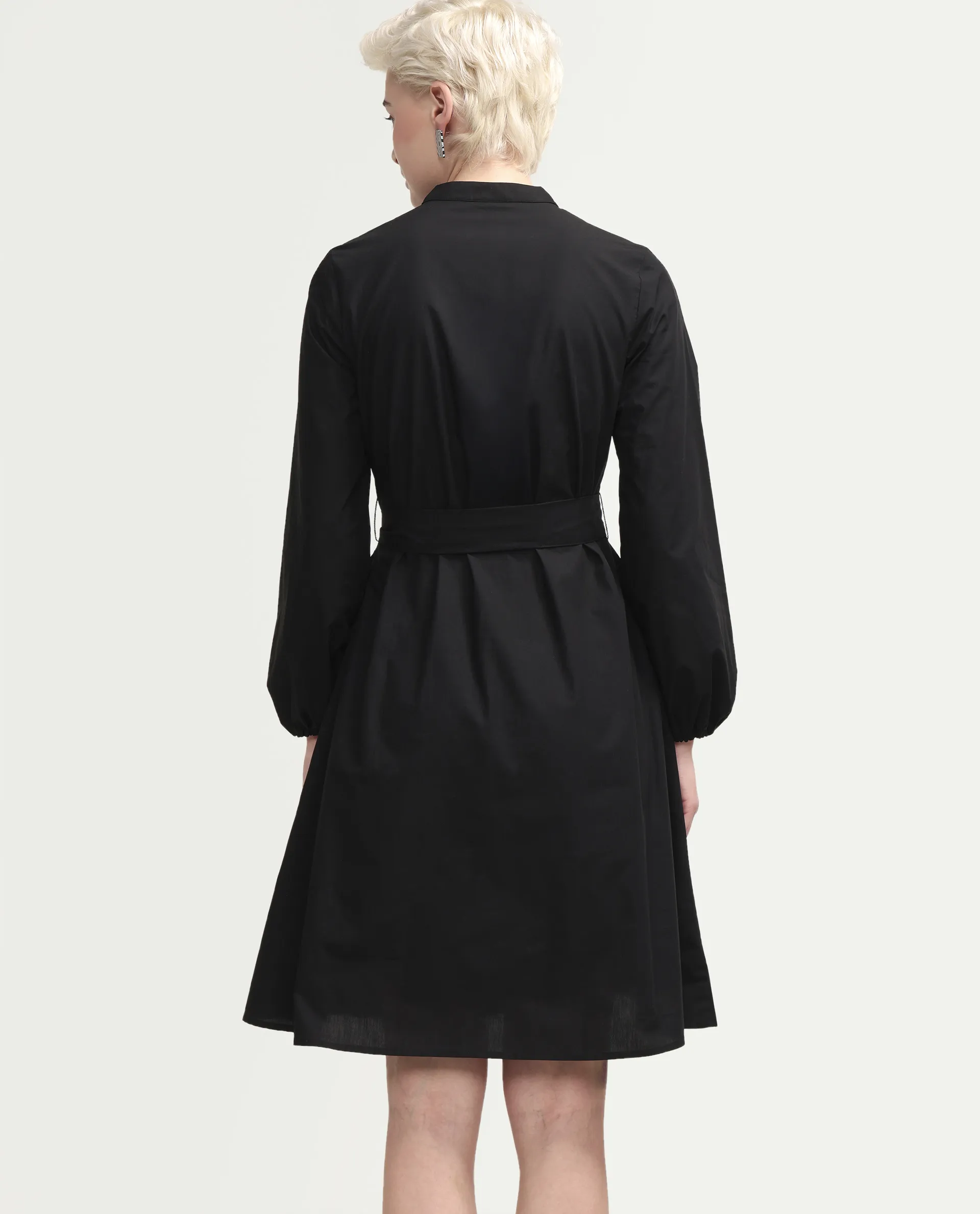 Rareism Women's Vayda Black Cotton Full Sleeve A-Line Plain Dress - Image 7
