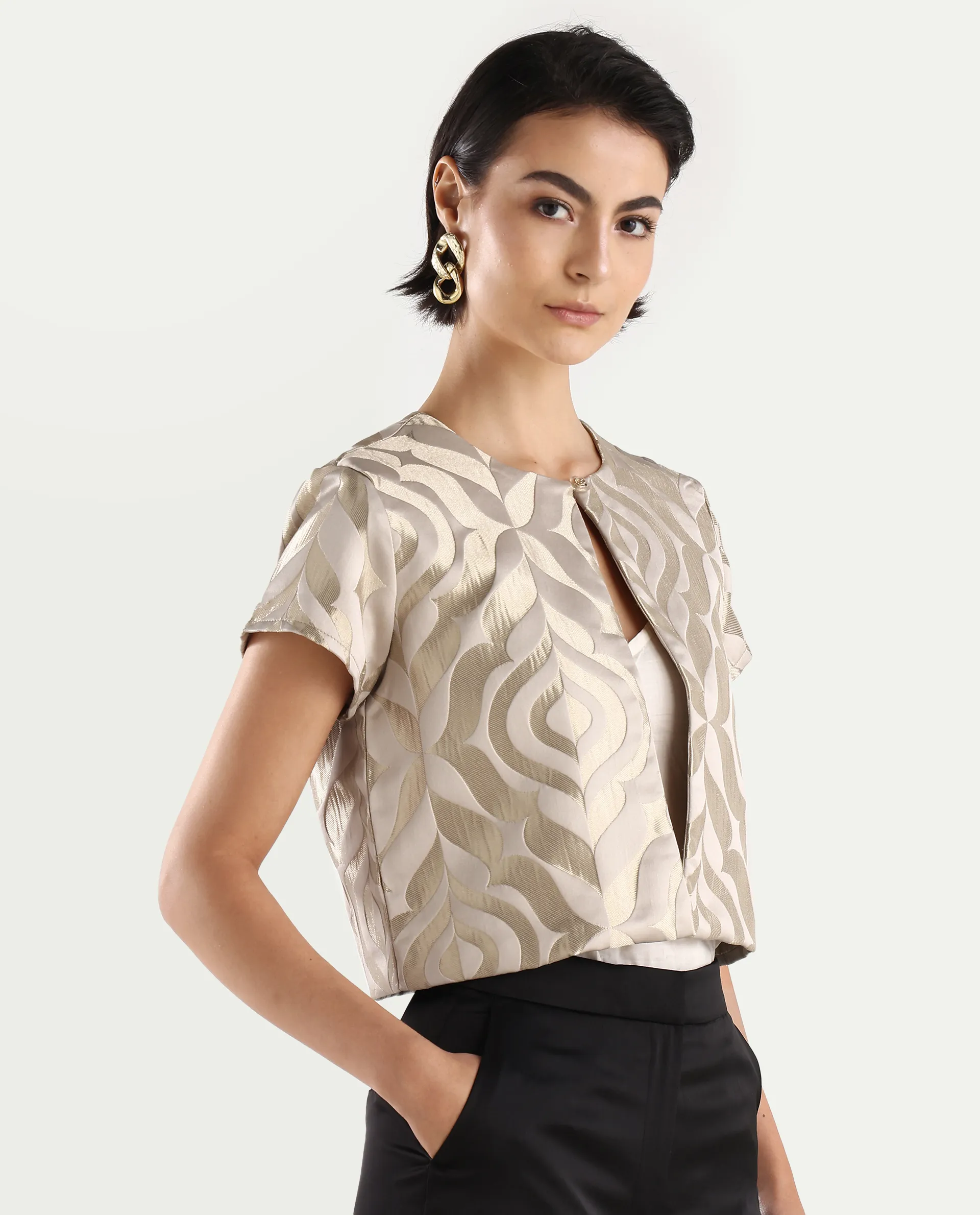 Rareism Women's Vegor Metalic Gold Polyester Blend Crew Neck Jacquard Crop Regular Fit Jacket - Image 6