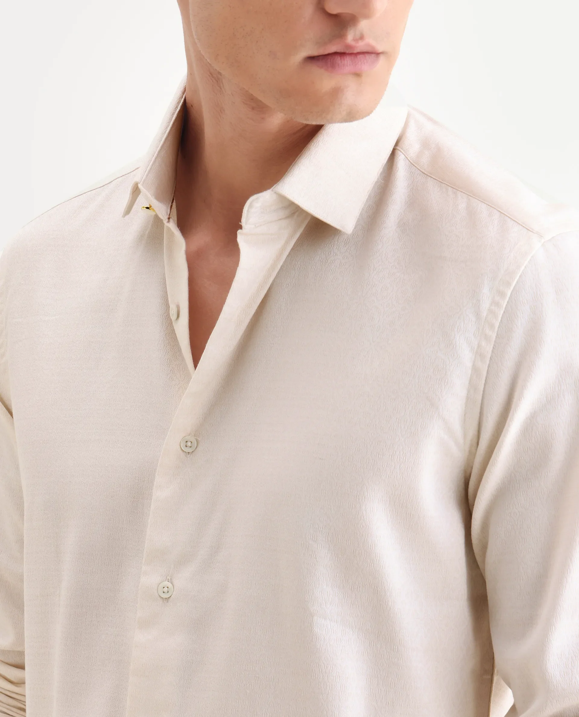 Rare Rabbit Men's Veloc Off White Cotton Plain Regular Fit Full Sleeve Collared Shirt - Image 3