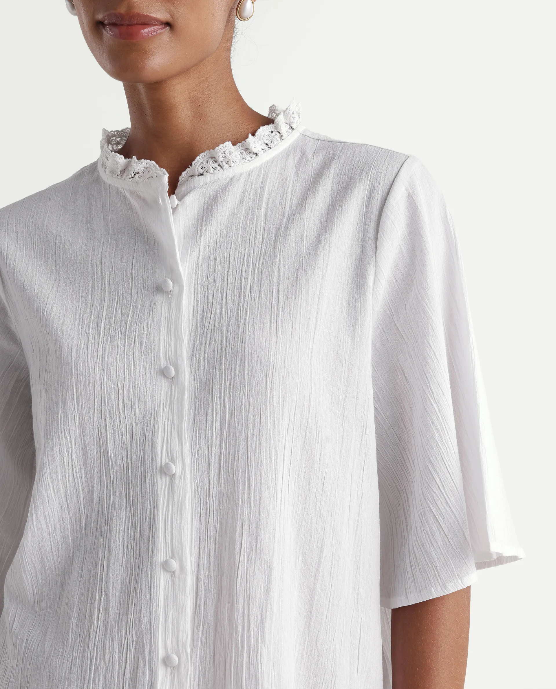 Rareism Women's Velpa White Cotton Ruffled Neck Relaxed Plain Top - Image 4