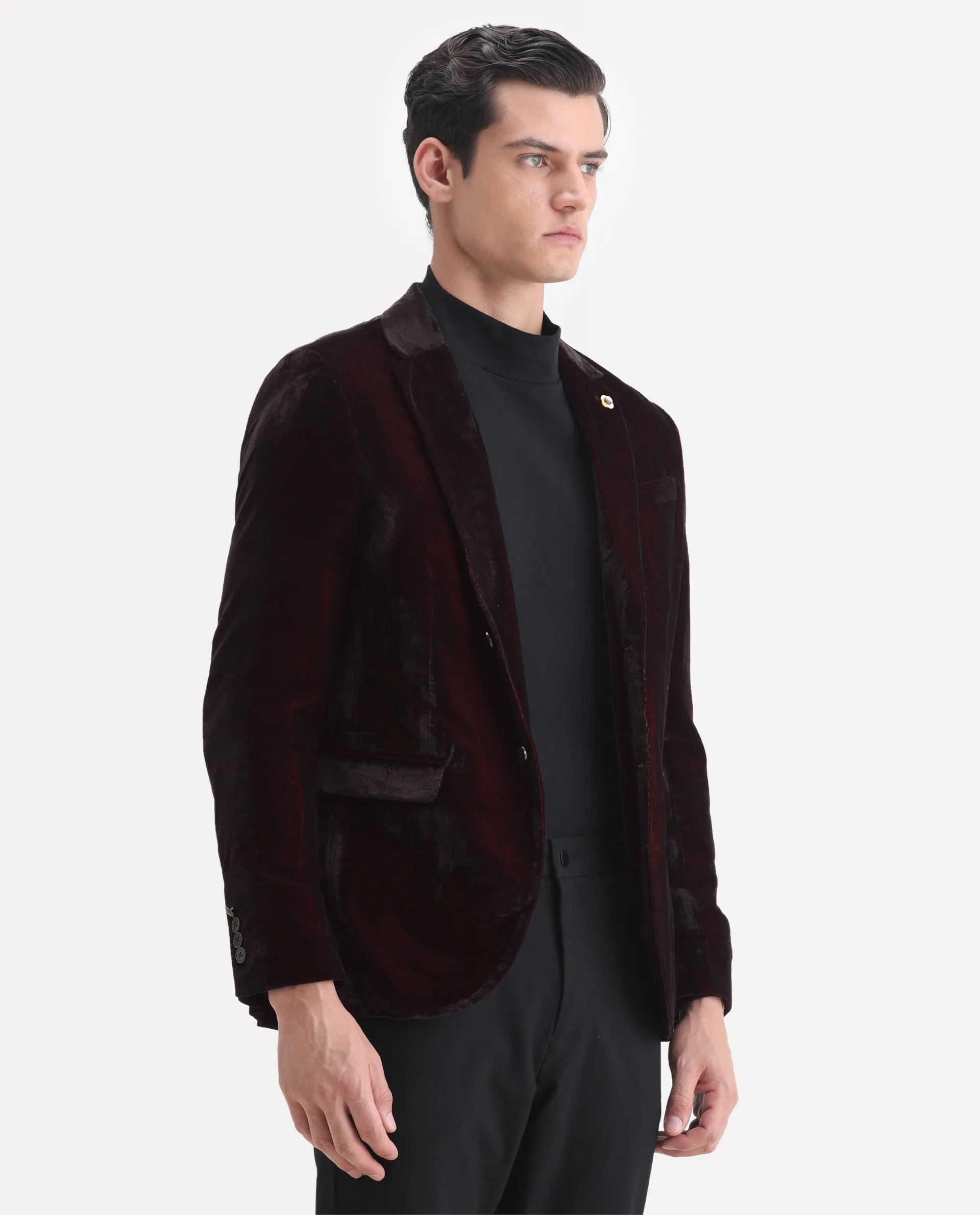 Rare Rabbit Men's Velter Dark Maroon Velvet Plain Tailored Fit Full Sleeve Lapel Neck Blazer - Image 5