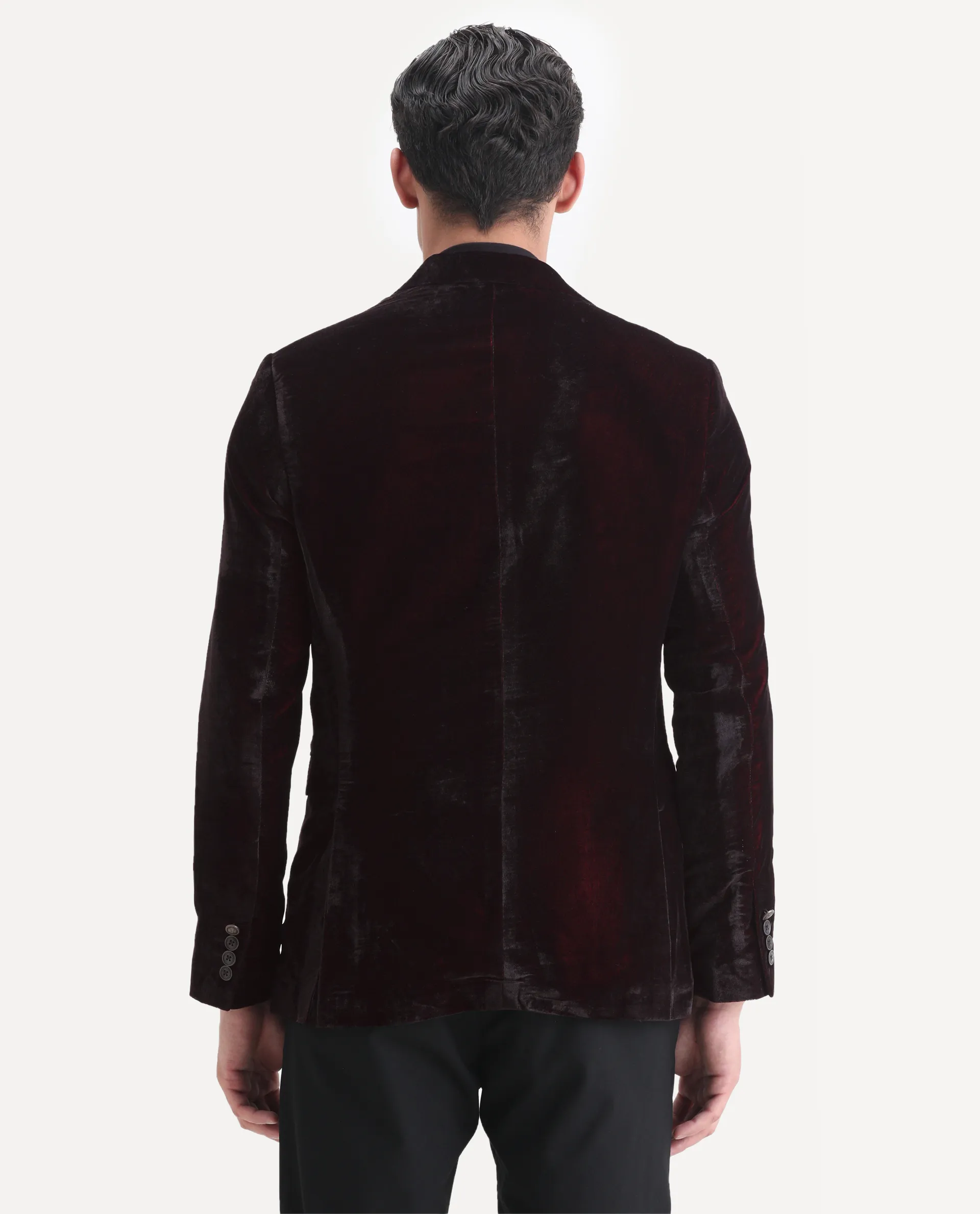 Rare Rabbit Men's Velter Dark Maroon Velvet Plain Tailored Fit Full Sleeve Lapel Neck Blazer - Image 8
