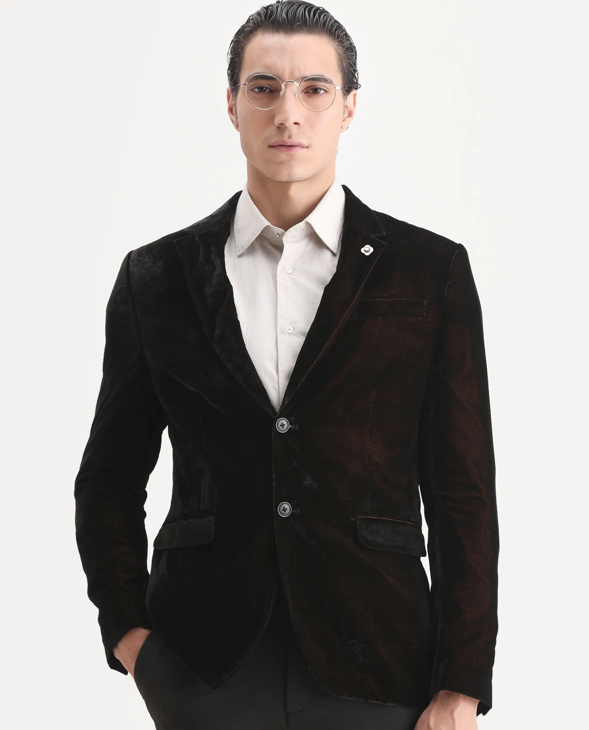 Rare Rabbit Men's Velter Dark Mustard Velvet Plain Tailored Fit Full Sleeve Lapel Neck Blazer - Image 4