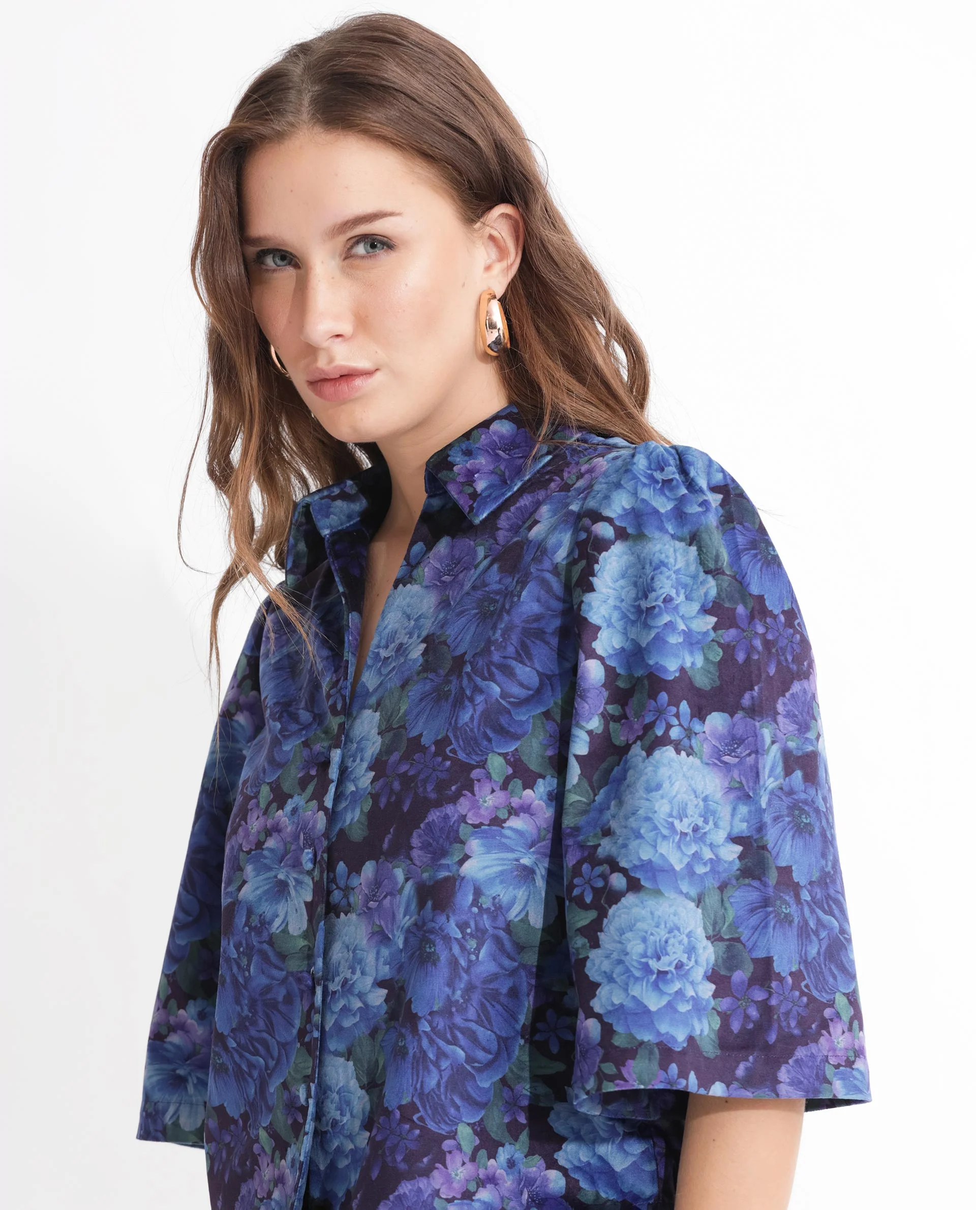 Rareism Women's Velto Black Velvet Spread Collar Floral Print Boxy Fit Top - Image 10