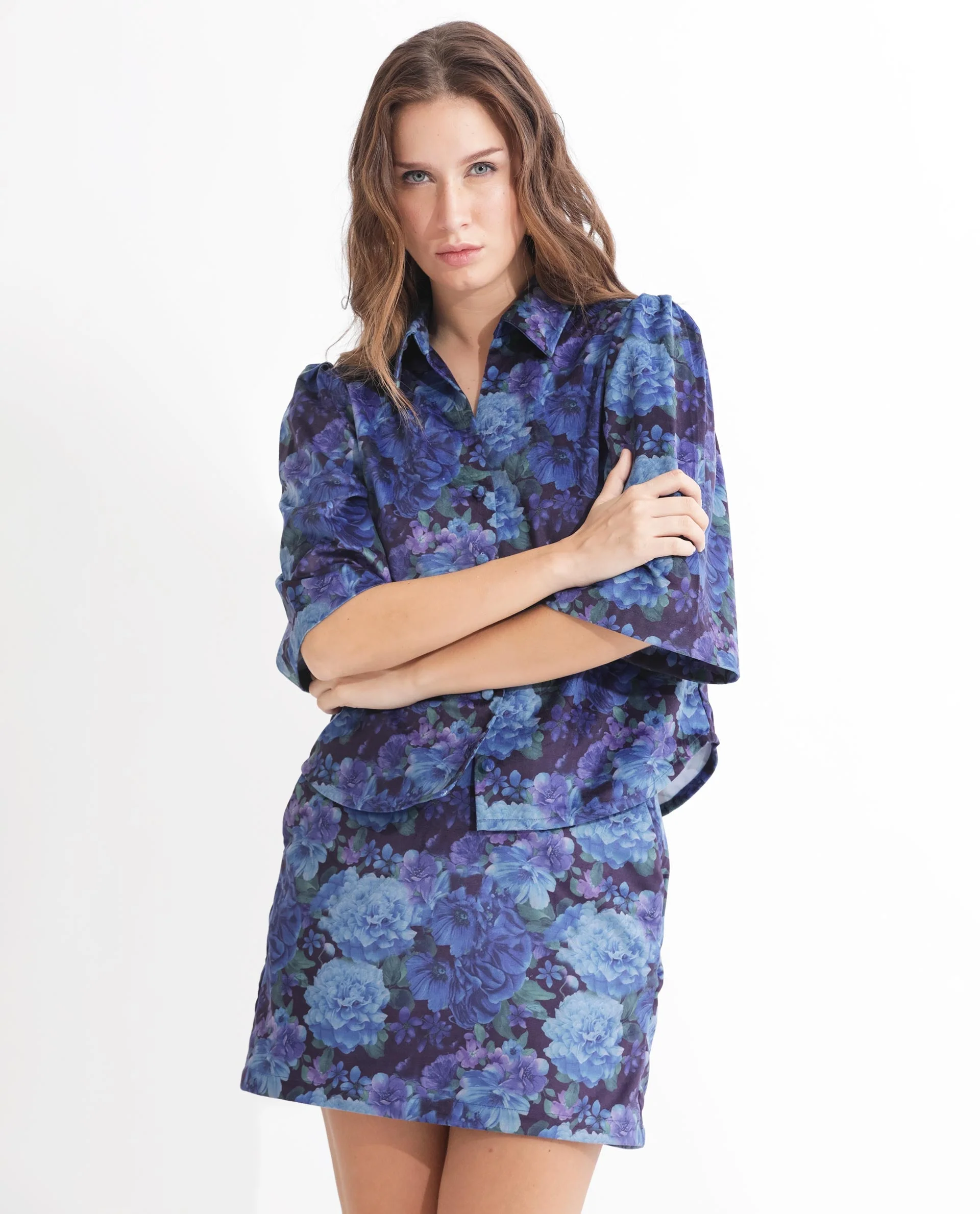 Rareism Women's Velto Black Velvet Spread Collar Floral Print Boxy Fit Top - Image 8