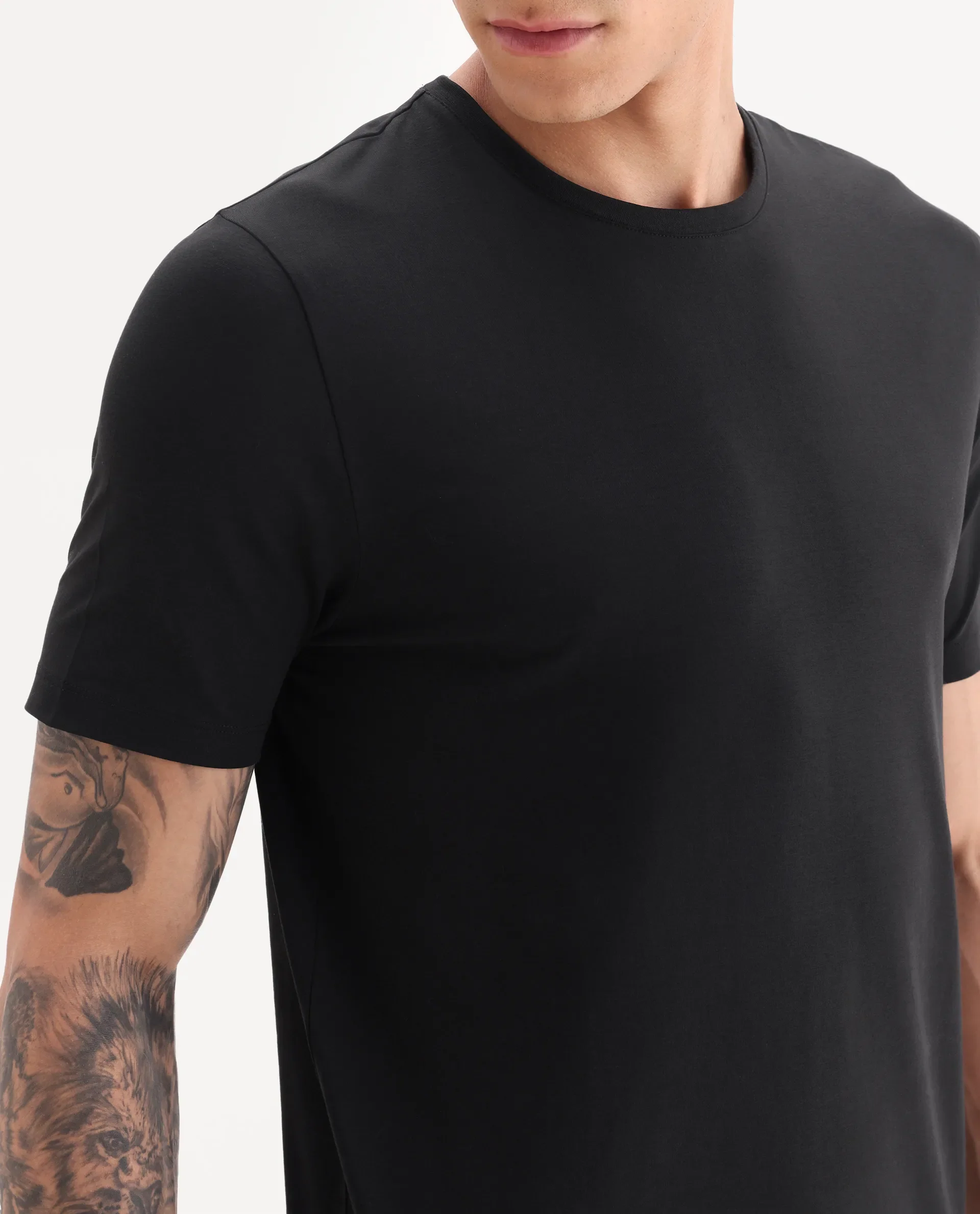 Rare Rabbit Men's Veltra Black Cotton Blend Plain Regular Fit Half Sleeve Crew Neck T-Shirt - Image 3