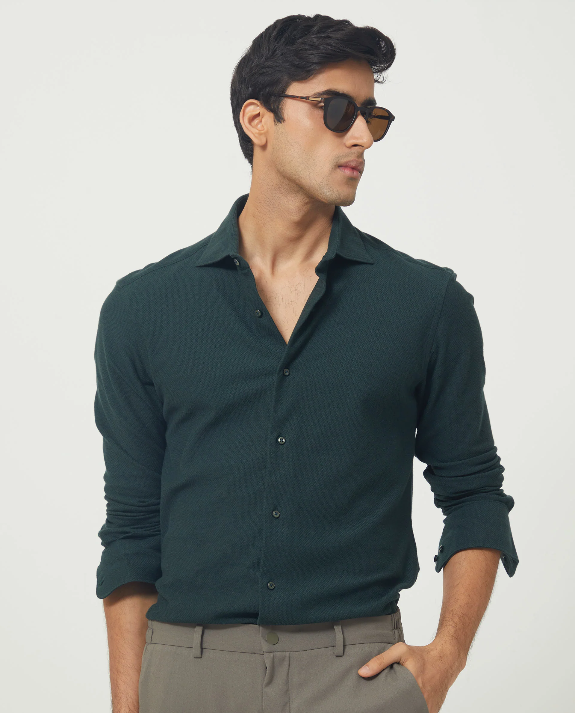 Rare Rabbit Men's Venziya Dark Green Cotton Plain Regular Fit Full Sleeve Collared Shirt