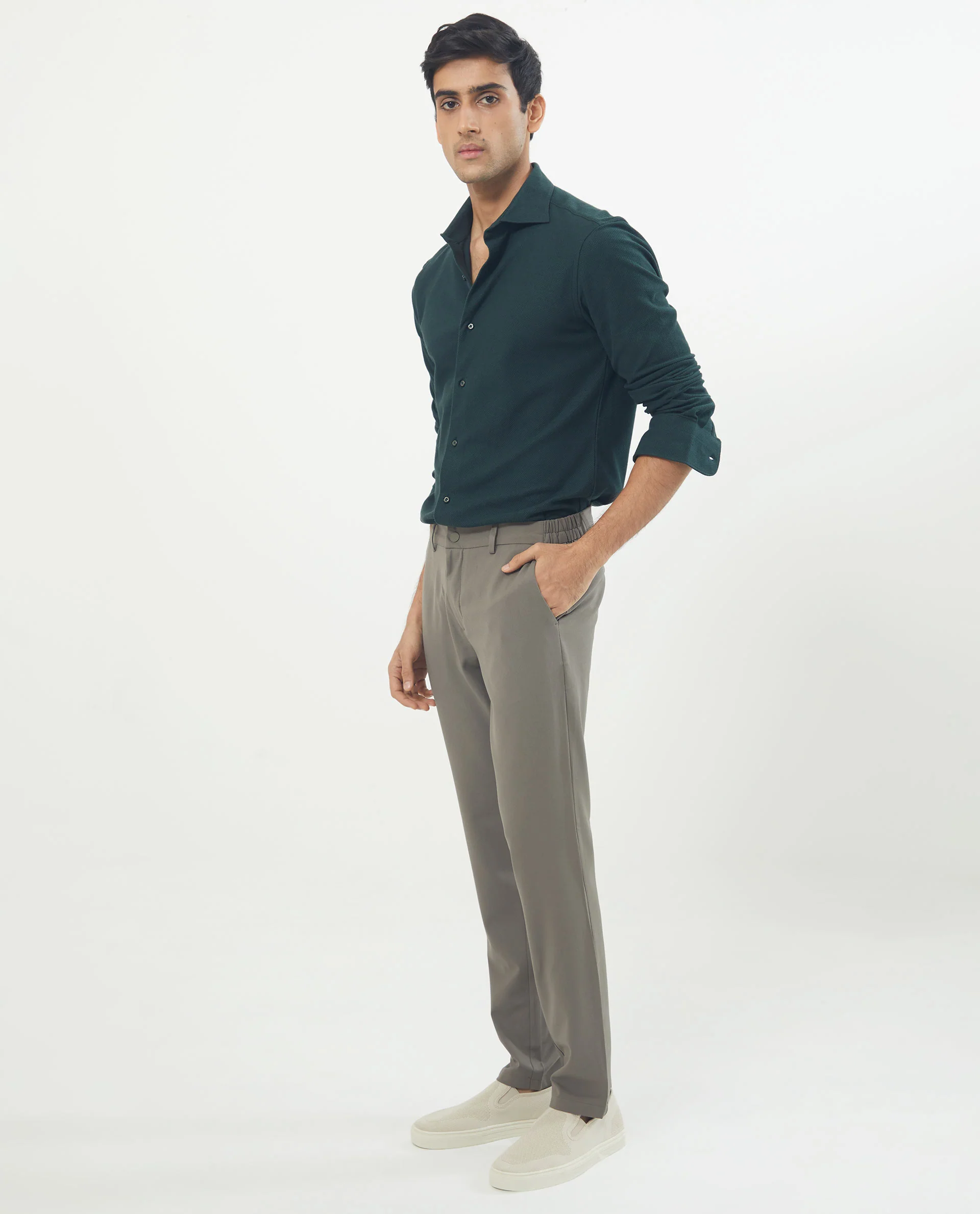Rare Rabbit Men's Venziya Dark Green Cotton Plain Regular Fit Full Sleeve Collared Shirt - Image 7