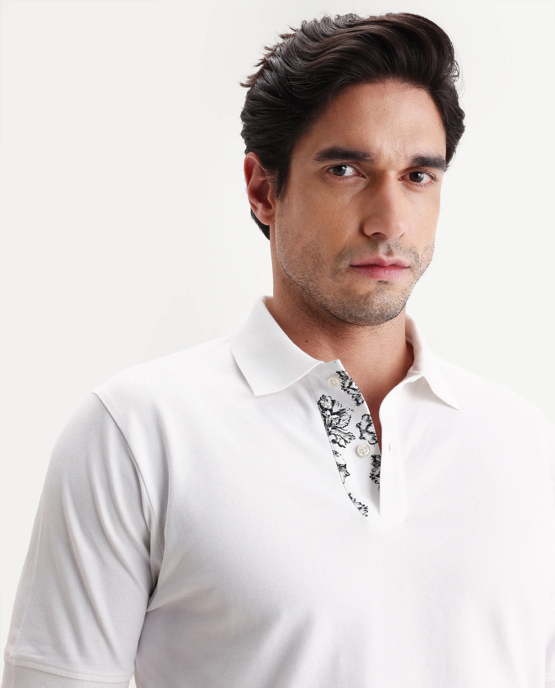 Rare Rabbit Men's Verlo White Cotton Blend Fabric Half Sleeve Spread Collar Regular Fit Plain Polo - Image 3