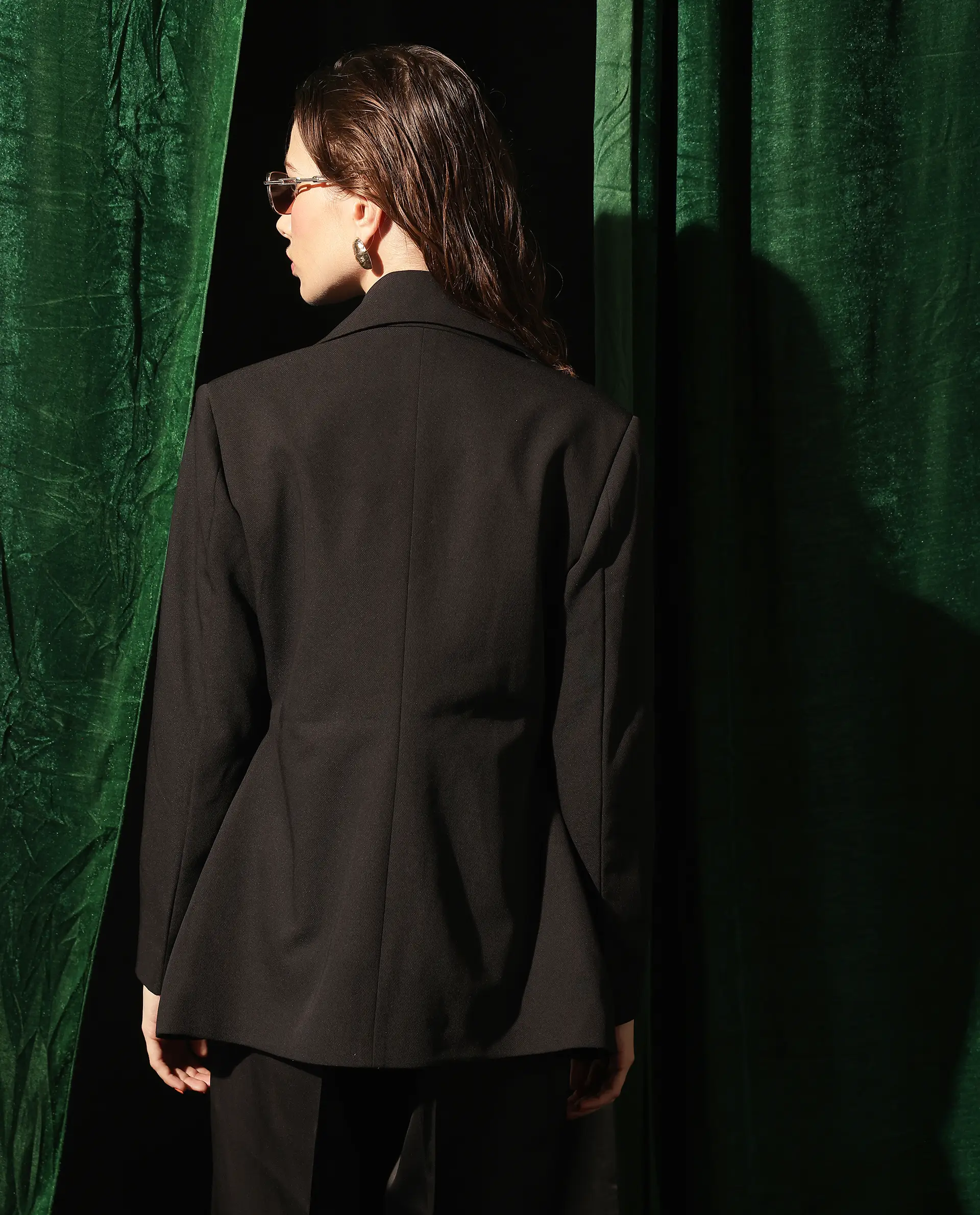 Rareism Women's Versto Black Lapel Neck Plain Regular Fit Jacket - Image 14