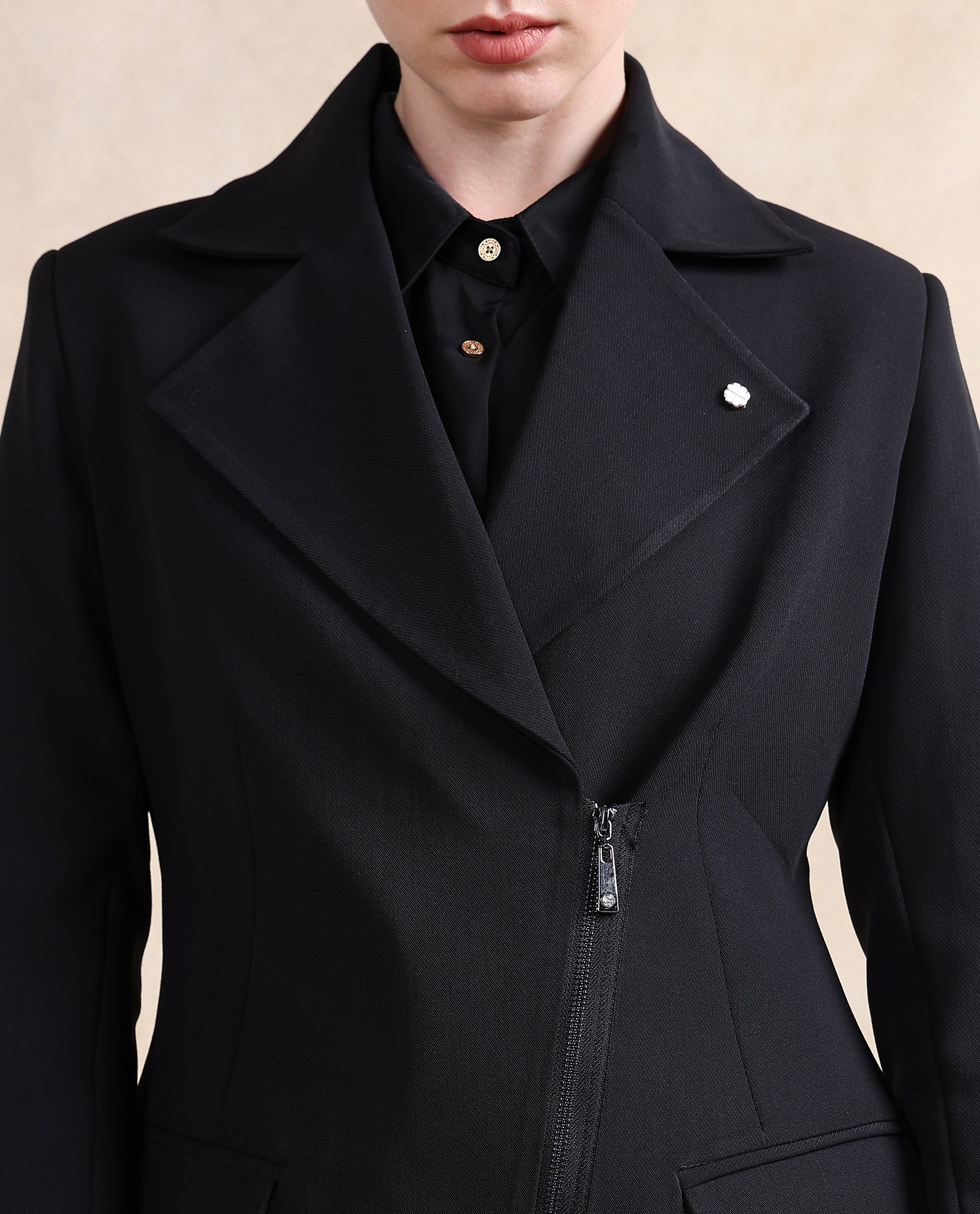 Rareism Women's Versto Black Lapel Neck Plain Regular Fit Jacket - Image 2