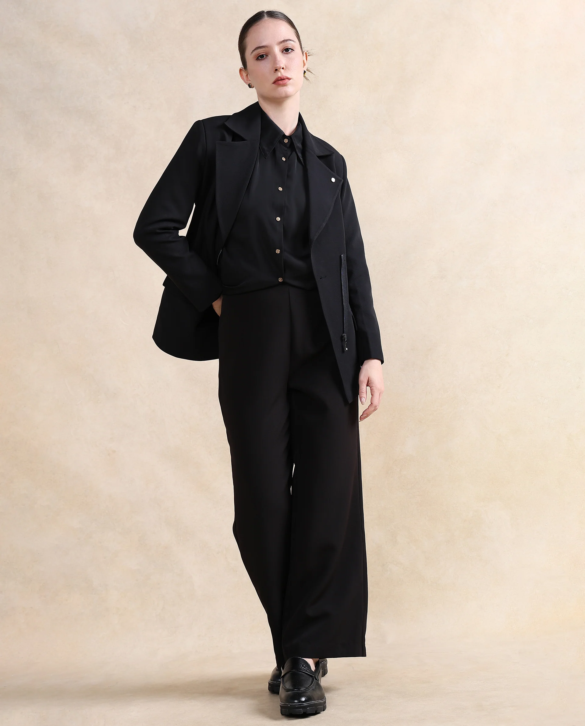 Rareism Women's Versto Black Lapel Neck Plain Regular Fit Jacket - Image 3