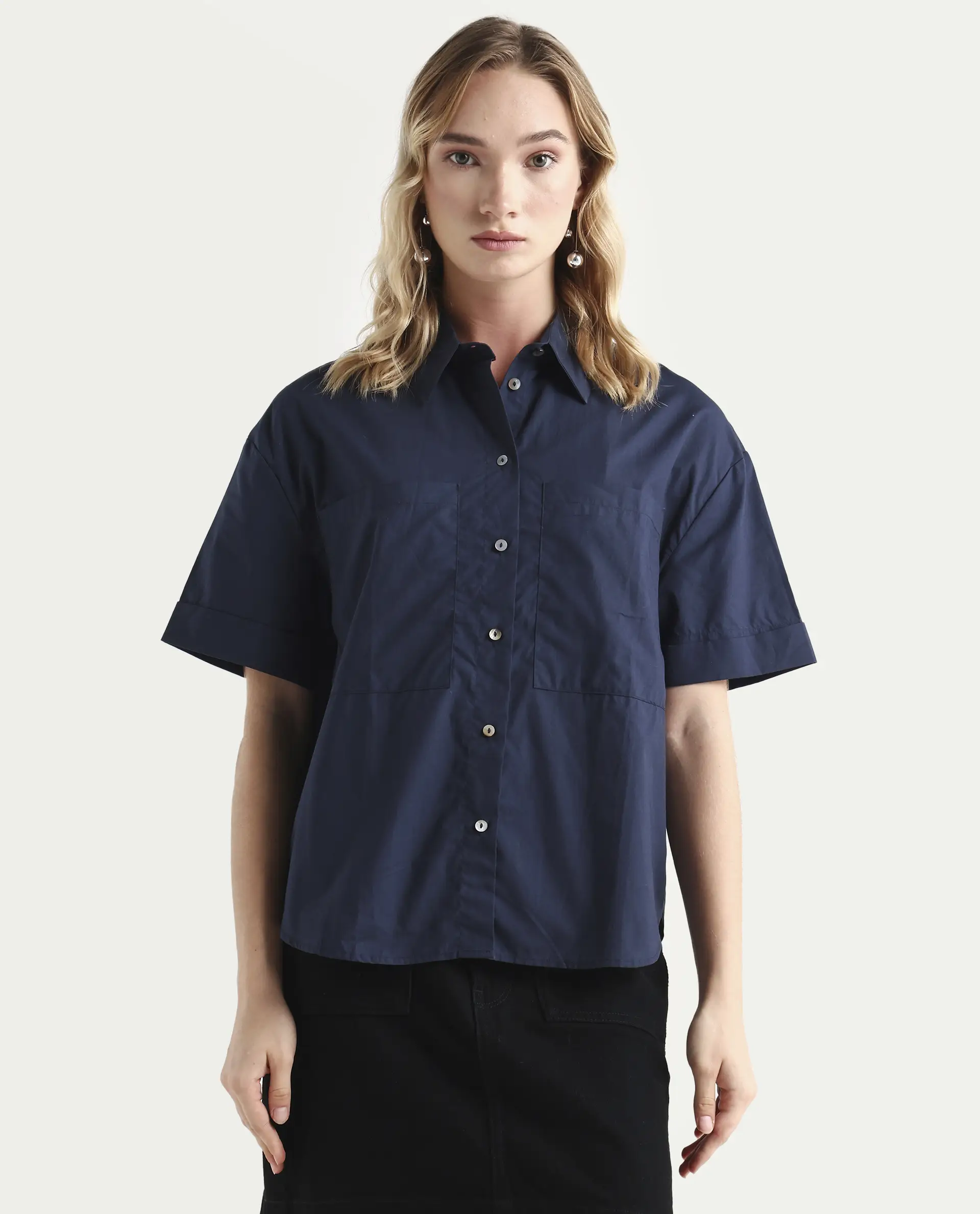 Rareism Women's Vesh Navy Cotton Spread Collar Plain Regular Fit Top - Image 3
