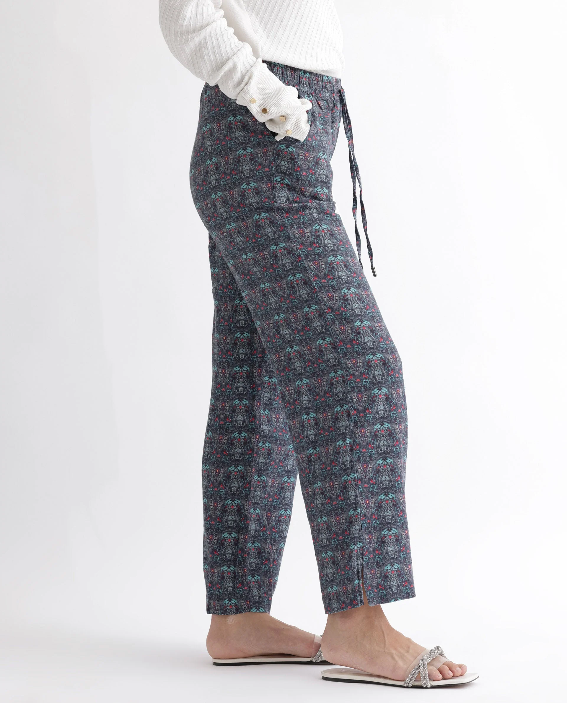 Rareism Women's Victo Grey Cotton Geometric Print Ankle Length Tailored Trouser - Image 12