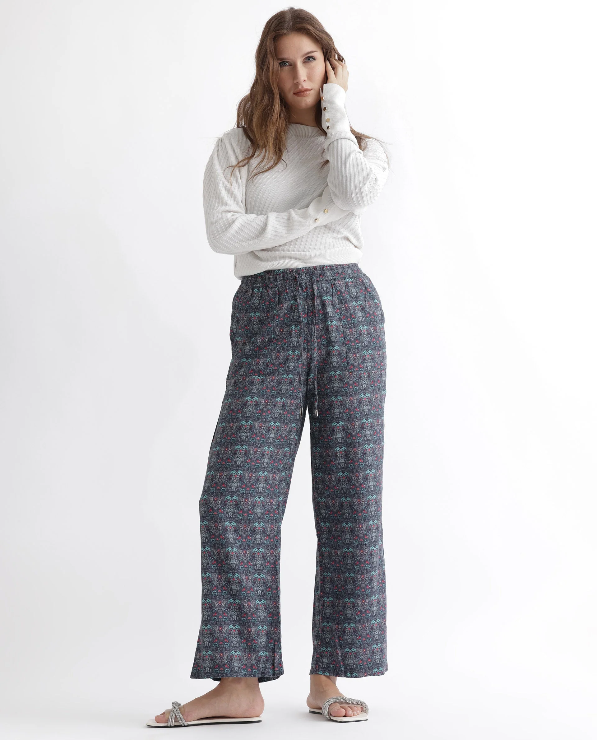 Rareism Women's Victo Grey Cotton Geometric Print Ankle Length Tailored Trouser - Image 4