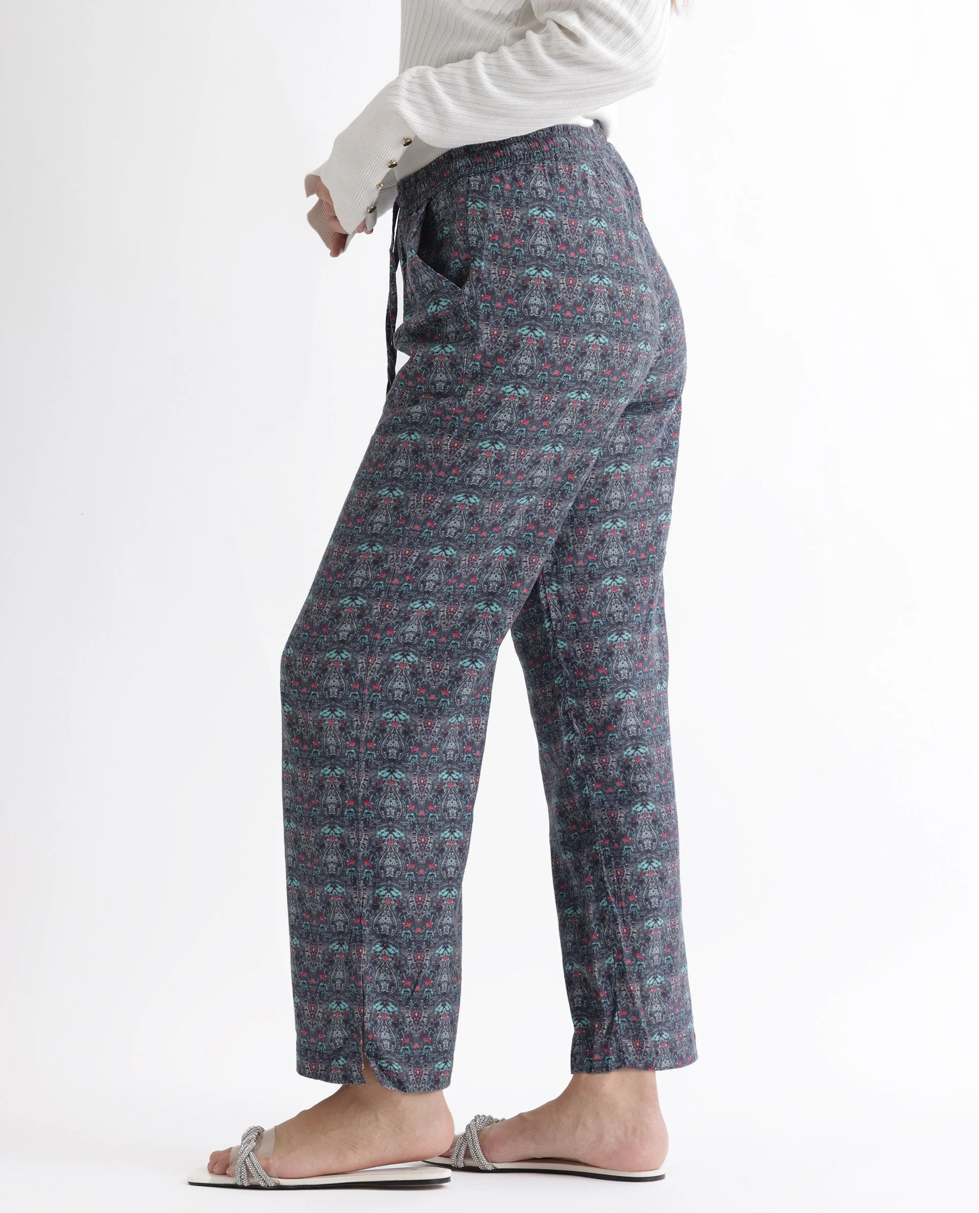 Rareism Women's Victo Grey Cotton Geometric Print Ankle Length Tailored Trouser - Image 8