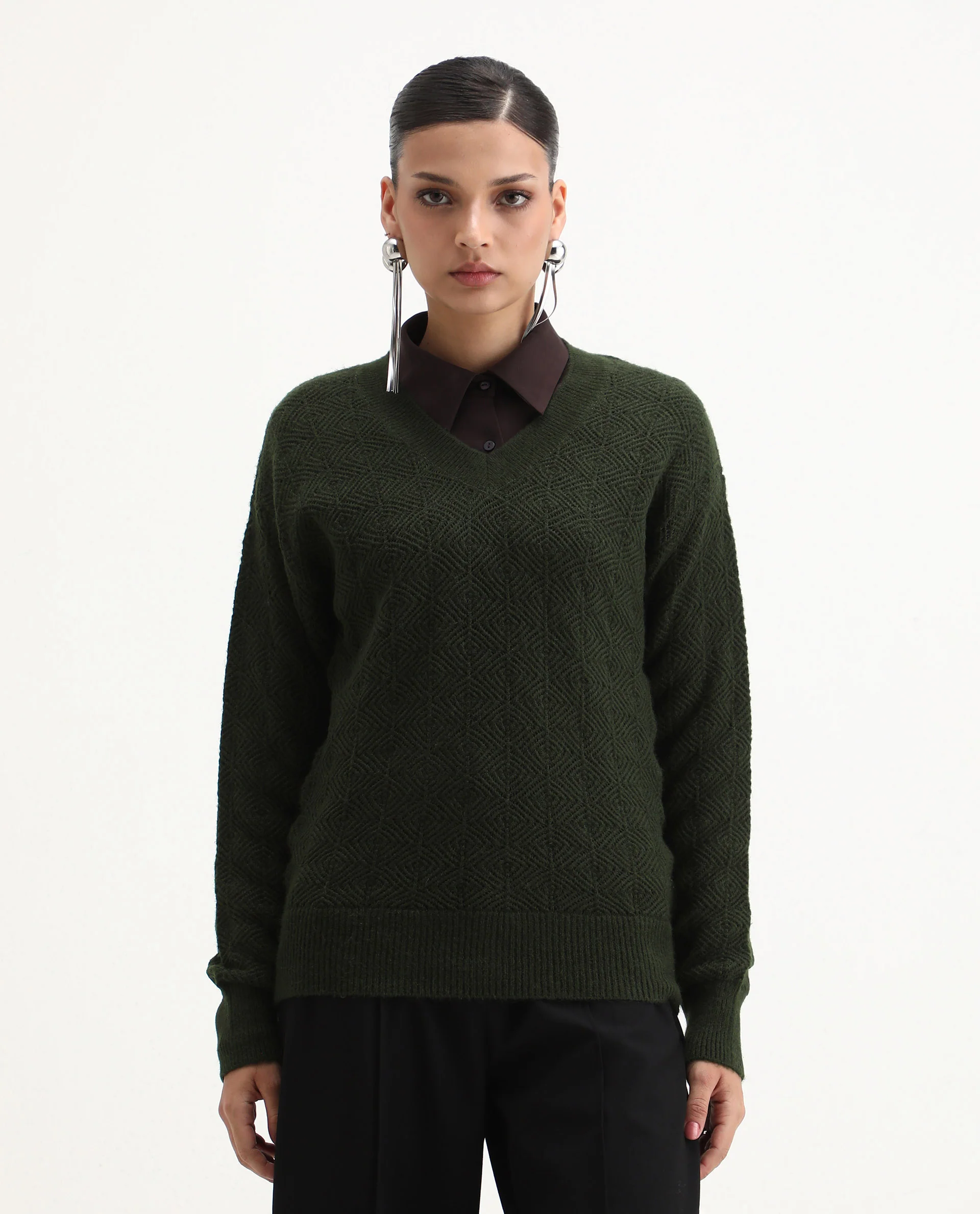 Rareism Women's Vihi Dark Olive Acrylic Blend V-Neck Plain Relaxed Fit Sweater - Image 5