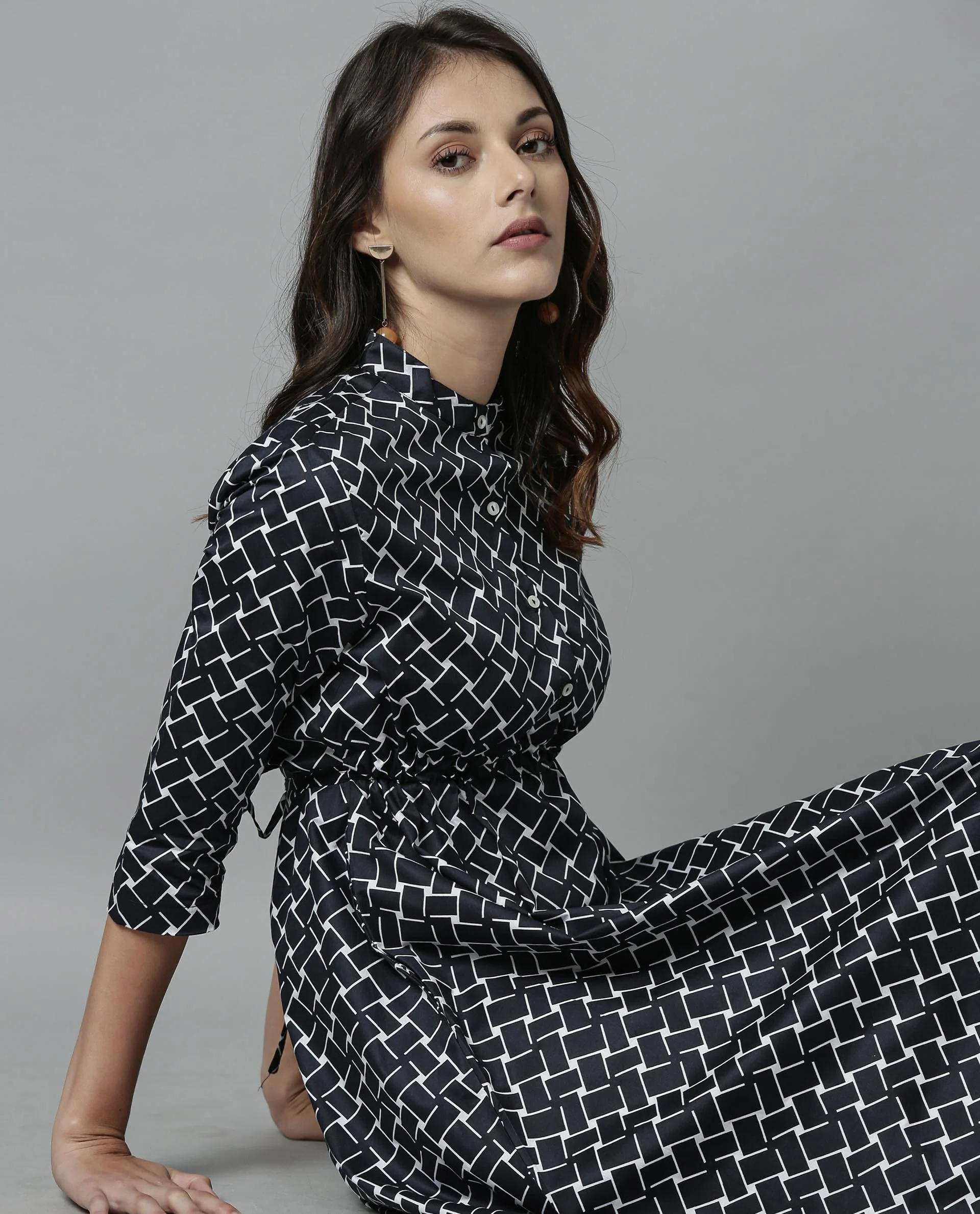 Rareism Women Violen Navy Dress Full Sleeves Printed - Image 4