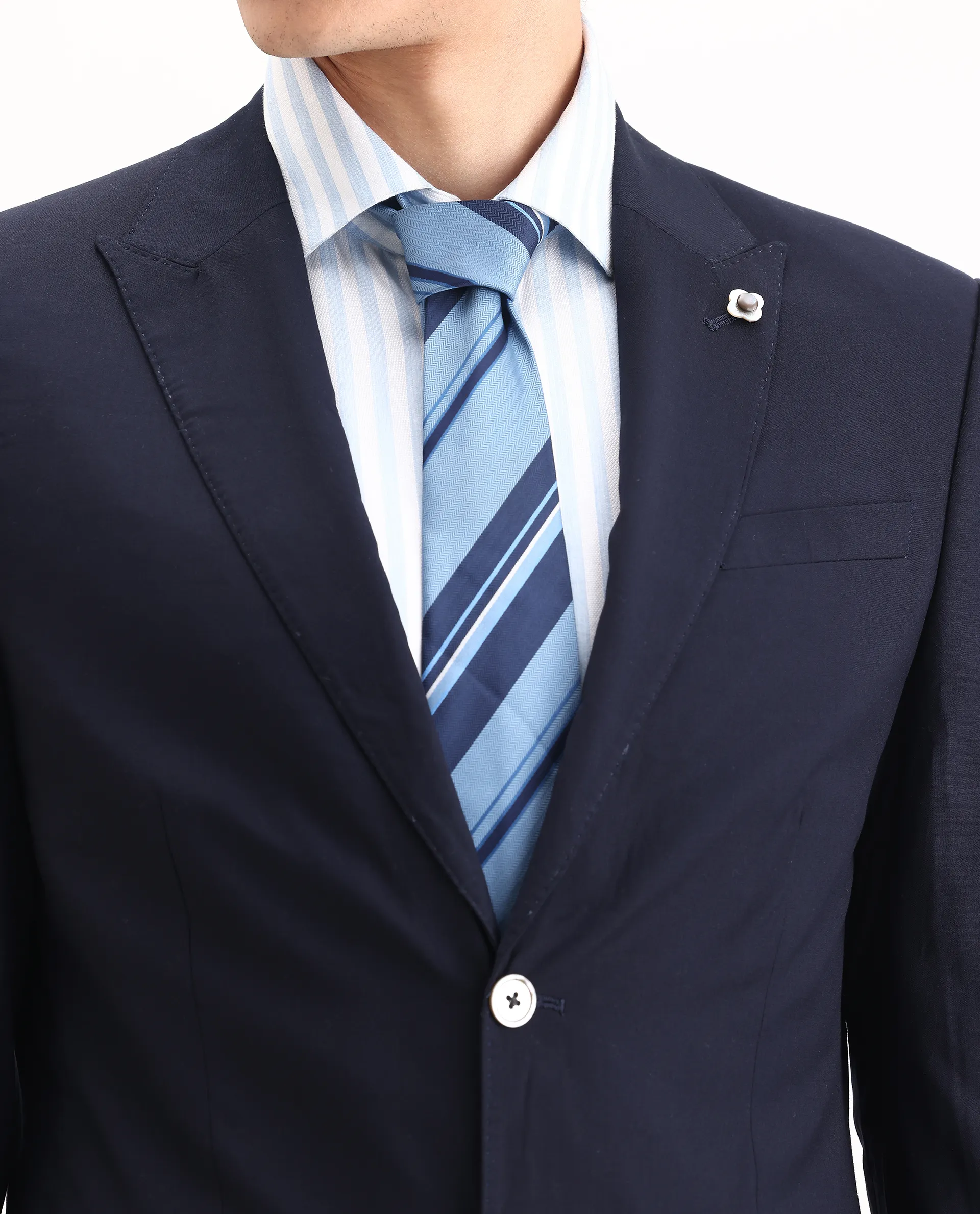 Rare Rabbit Men's Vitara Navy Cotton Plain Tailored Fit Full Sleeve Lapel Neck Blazer - Image 4