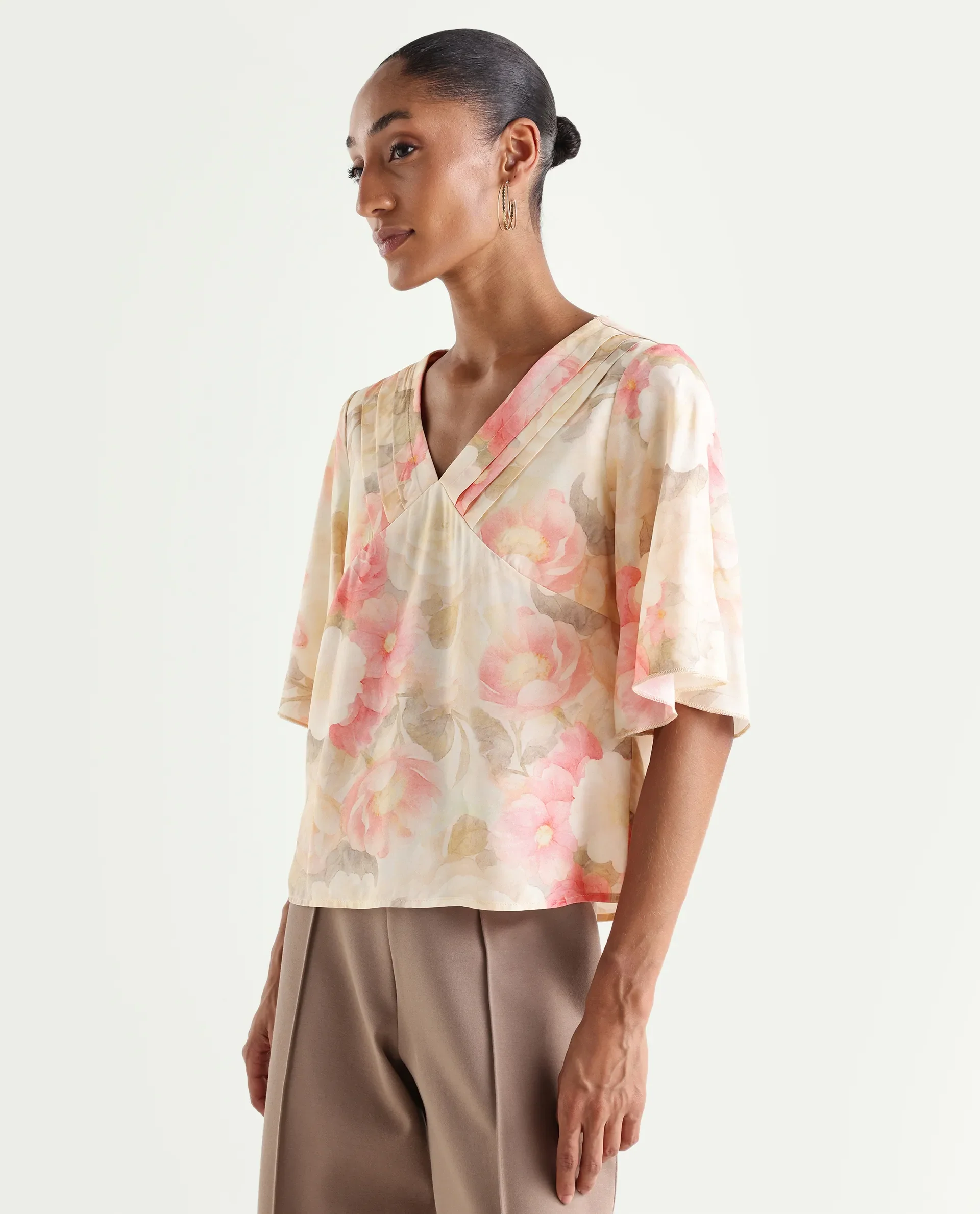 Rareism Women's Vlara Multi Viscose Fabric V-Neck Regular Floral Print Top - Image 5