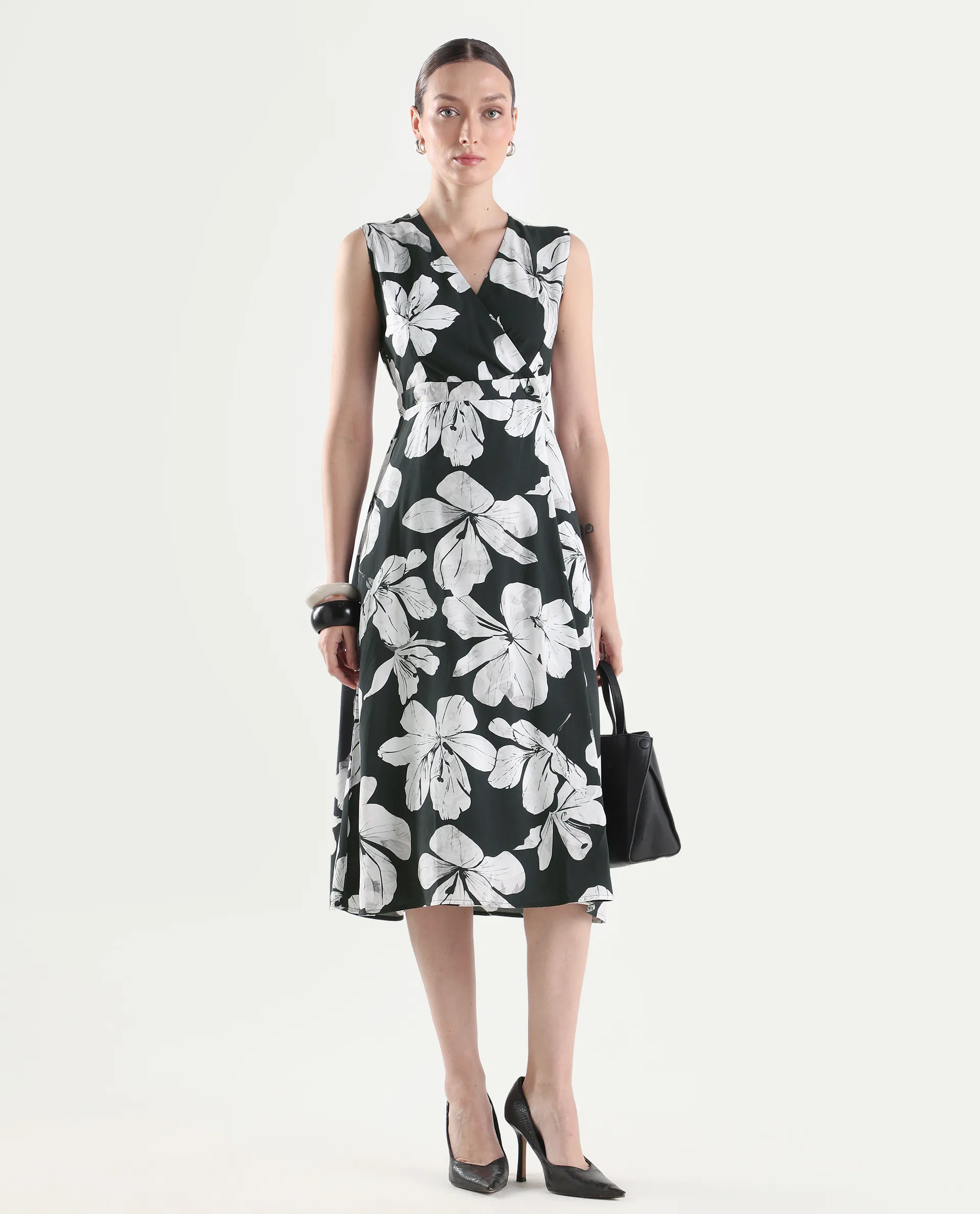 Rareism Women's Vlbee Black Viscose Sleeveless A-Line Floral Print Dress - Image 4
