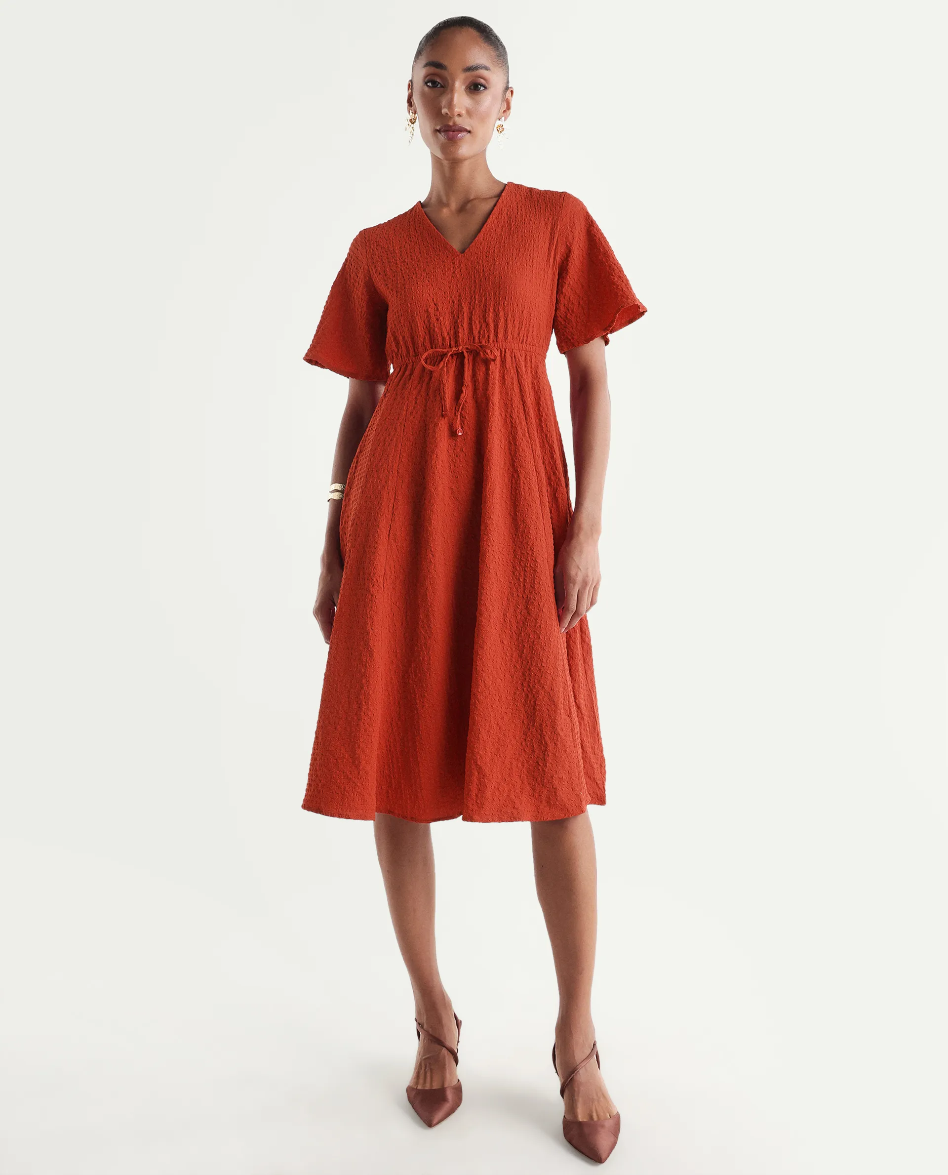Rareism Women's Vondien Rust Polyester Half Sleeve V-Neck Flared Dress - Image 2