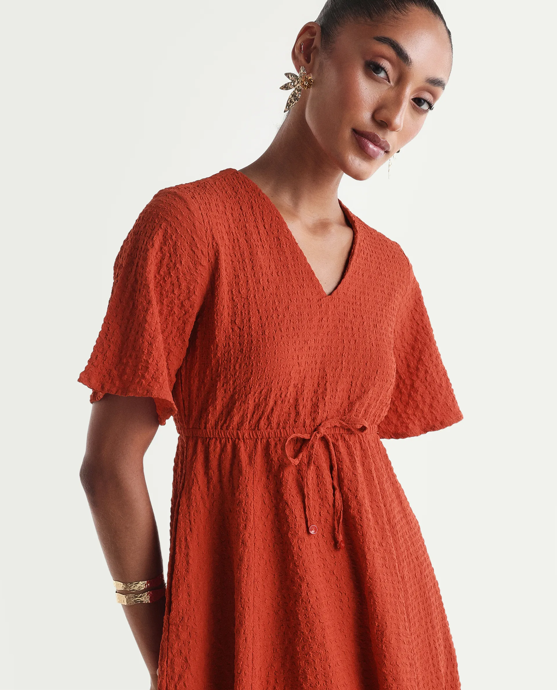 Rareism Women's Vondien Rust Polyester Half Sleeve V-Neck Flared Dress - Image 3