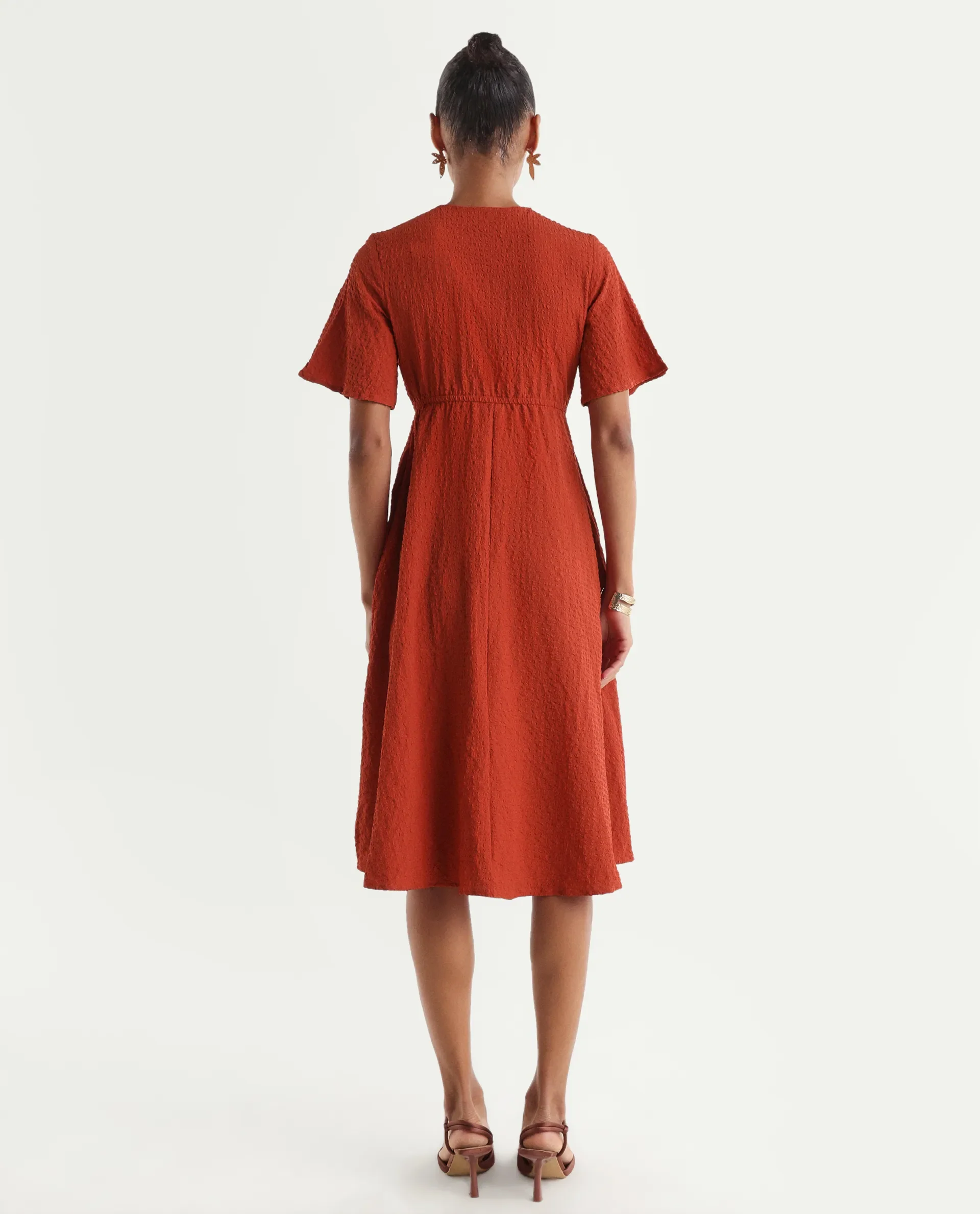 Rareism Women's Vondien Rust Polyester Half Sleeve V-Neck Flared Dress - Image 6