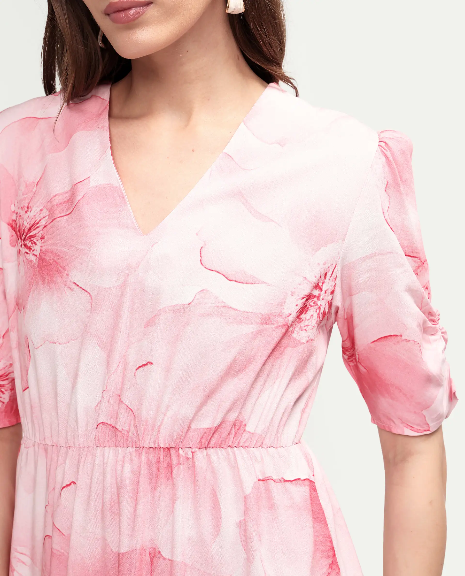 Rareism Women's Vuxo Peach Viscose Half Sleeve V-Neck Fit And Flare Floral Print Dress - Image 6