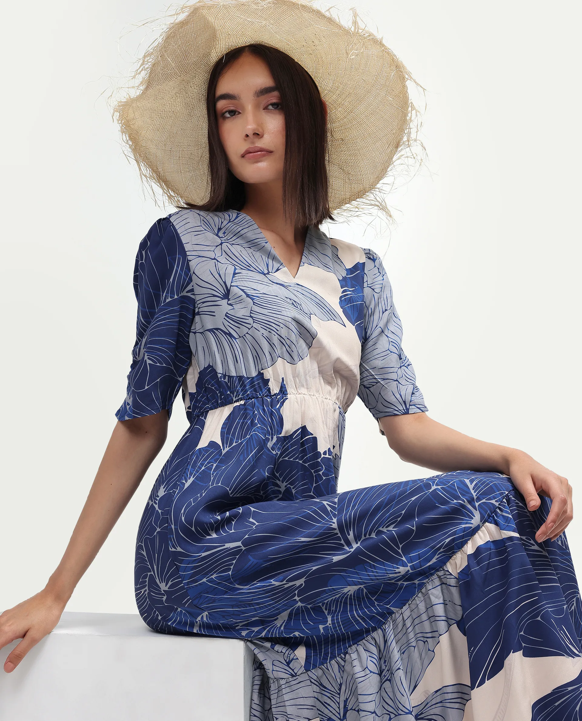Rareism Women's Vuxon Blue Viscose V-Neck Fit And Flare Floral Print Dress - Image 2