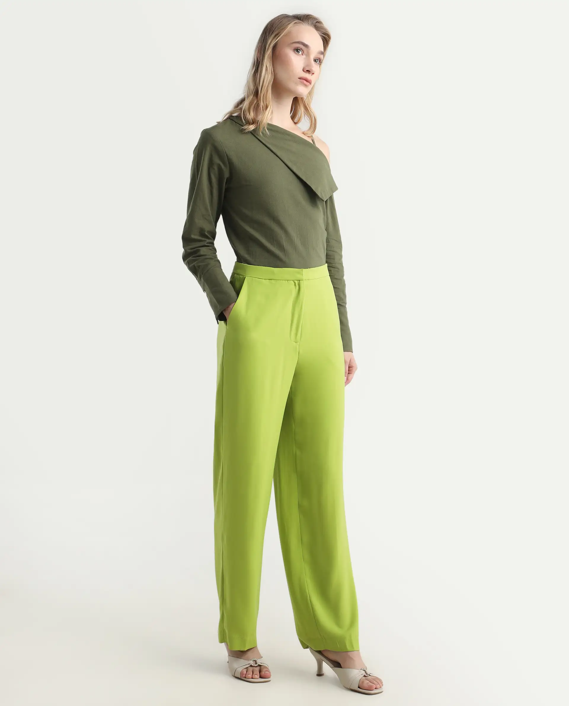 Rareism Women's Waif Green Polyester Blend Plain Ankle Length Straight Fit Trouser - Image 5