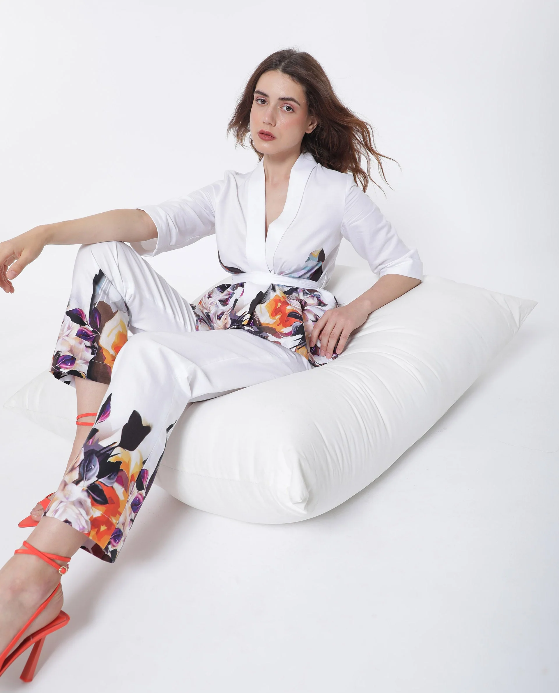 Rareism Women's Wangen White Cotton Collarless Floral Print Relaxed Fit Shrug - Image 4