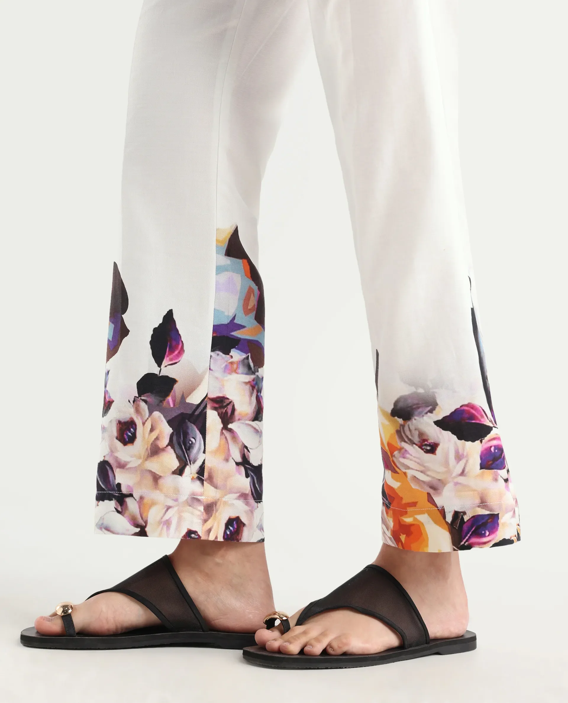 Rareism Women's Weigen White Cotton Floral Print Ankle Length Relaxed Fit Trouser - Image 5