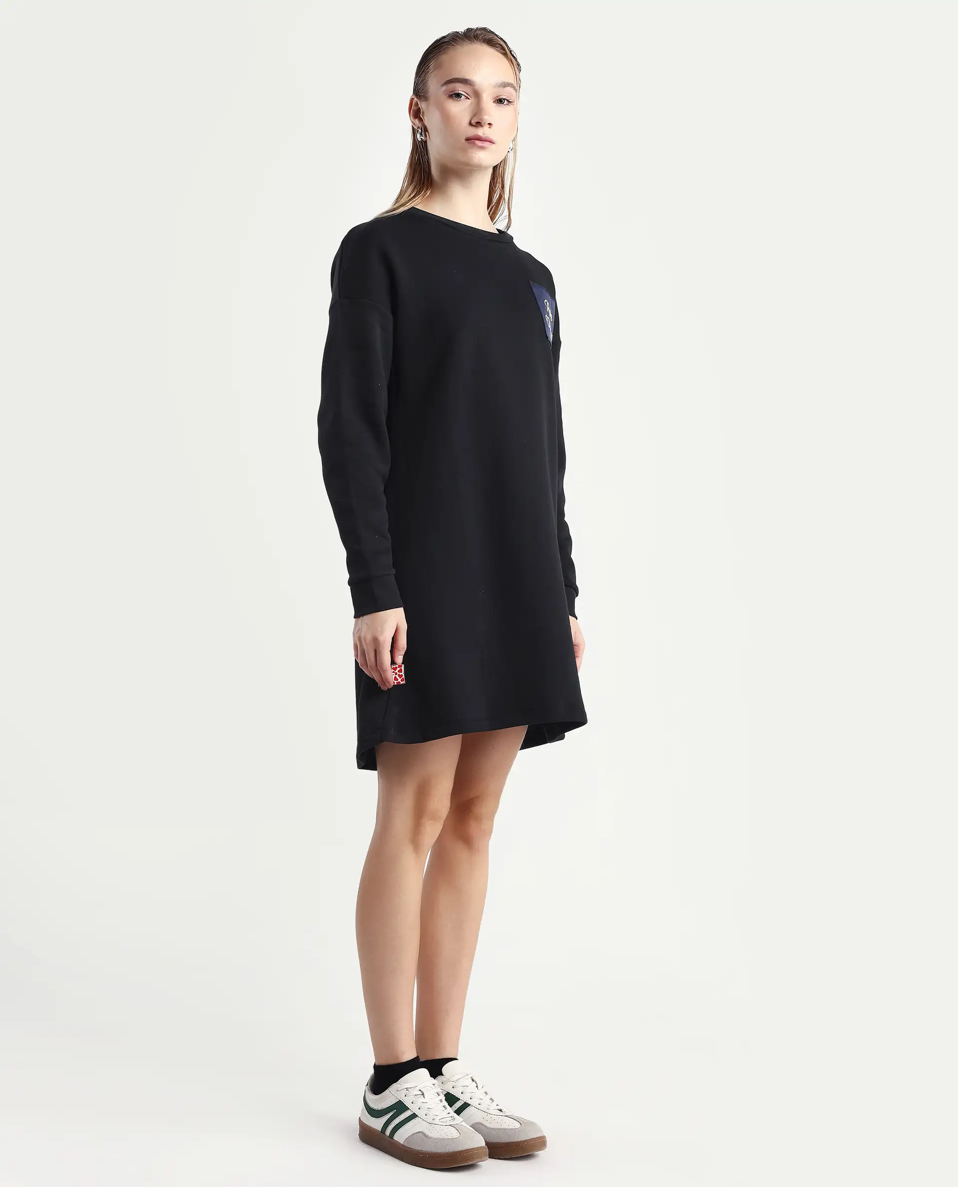 Rareism Women's Wekel Black Cotton Blend Crew Neck Plain Oversized Sweatshirt - Image 6