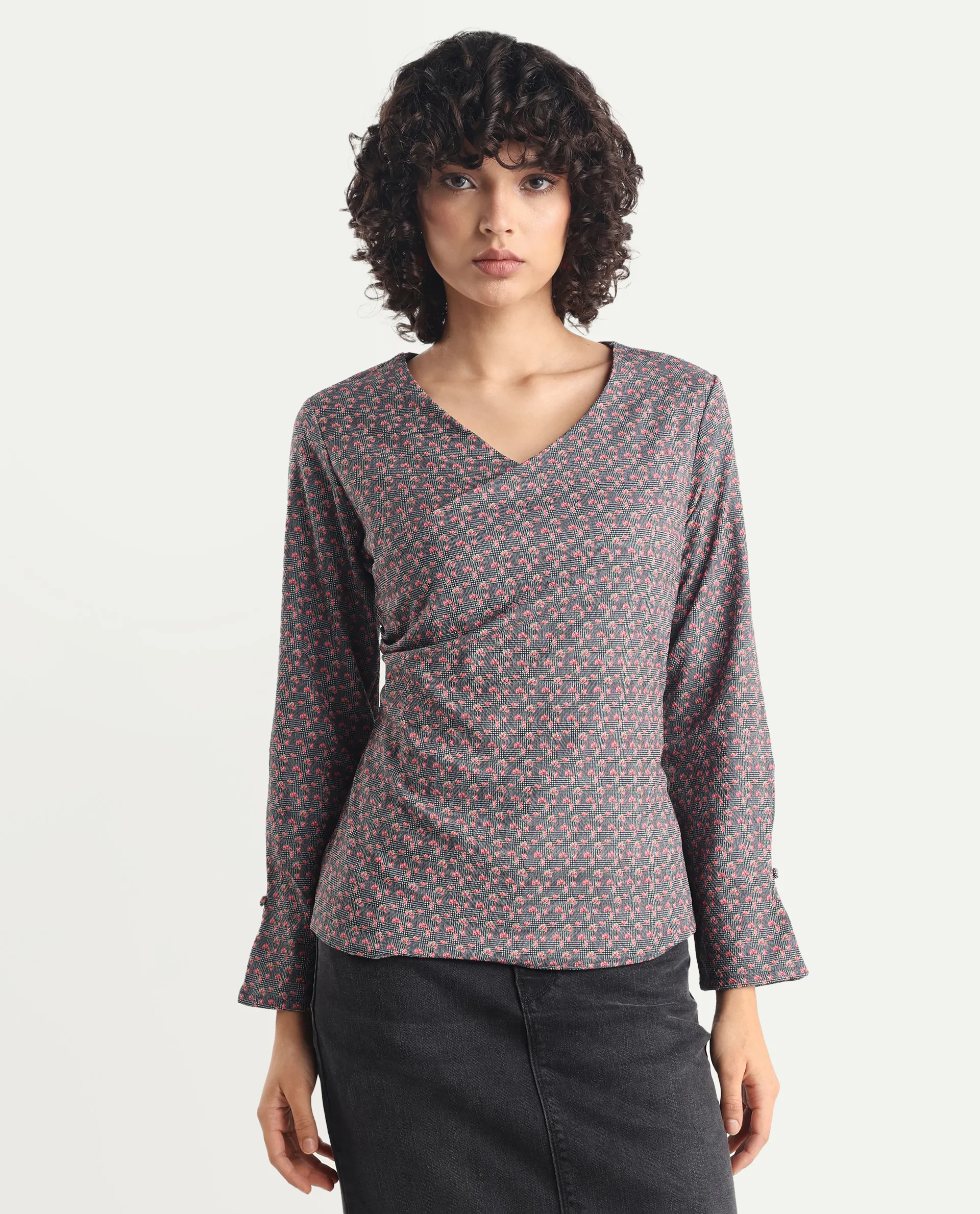 Rareism Women's Whabi Multi Cotton Blend V-Neck Floral Print Regular Fit Top - Image 4