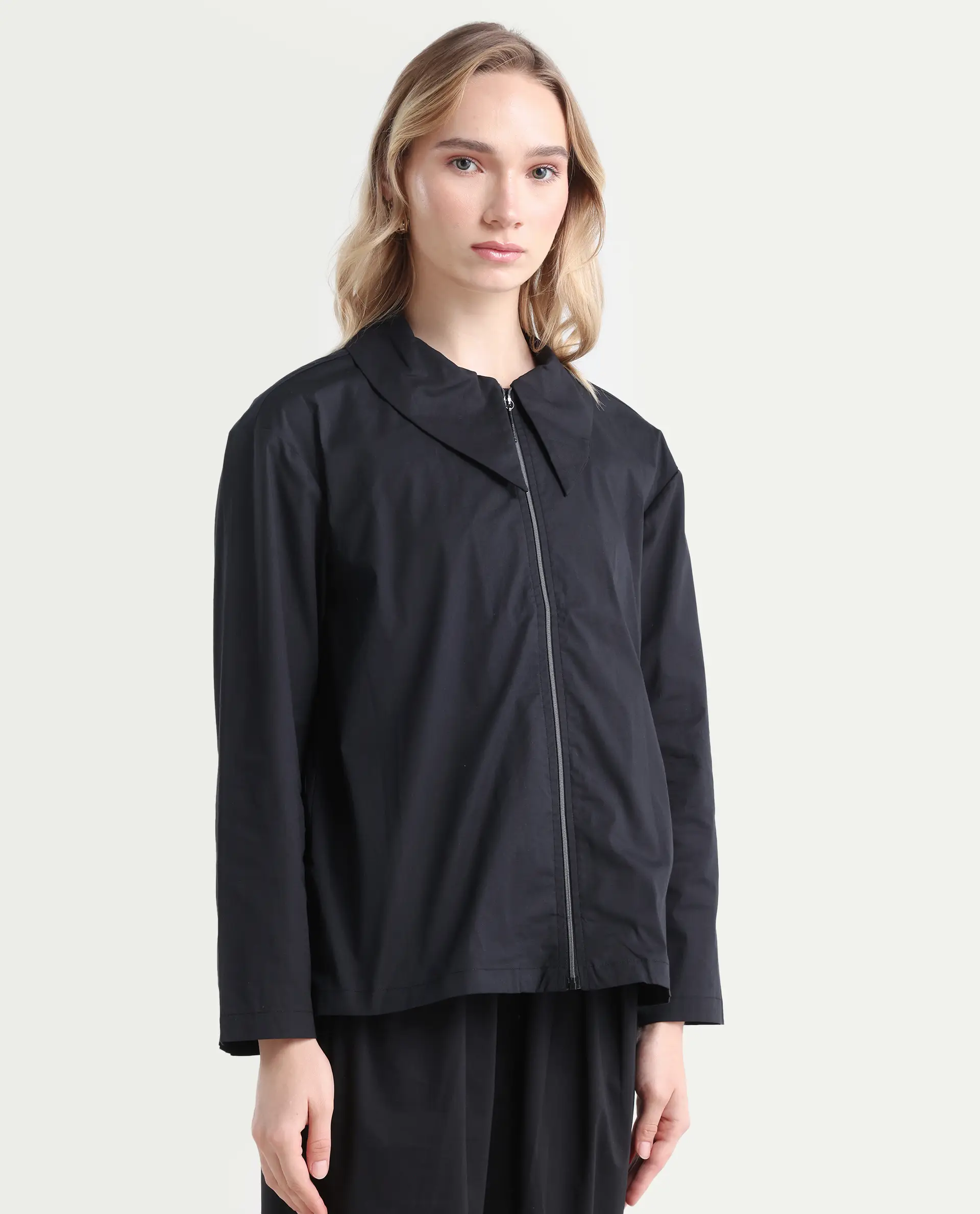 Rareism Women's Xan Black Cotton Spread Collar Plain Regular Fit Top - Image 6