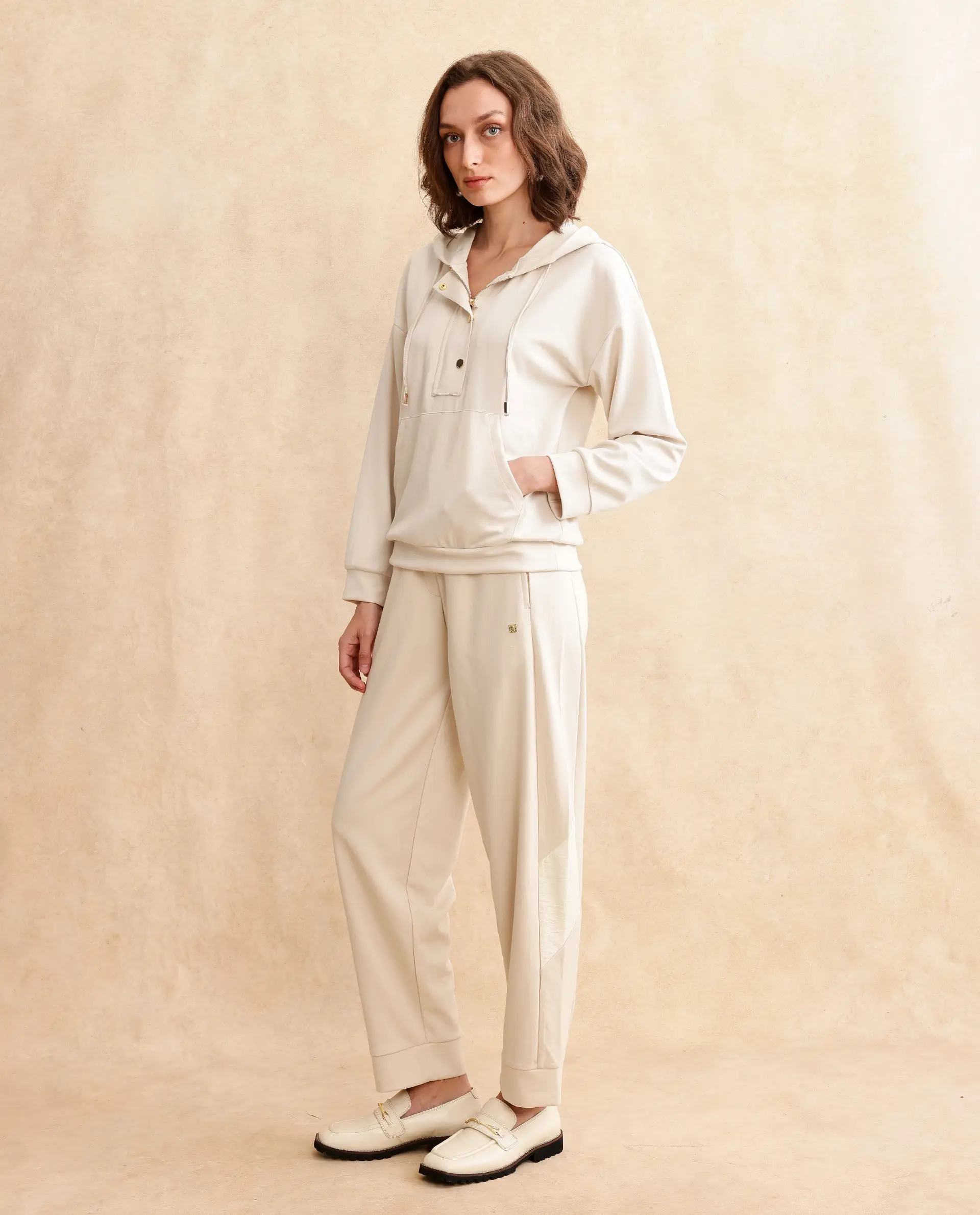 Rareism Women's Yalova Off White Modal Blend Hooded Plain Relaxed Fit Sweatshirt - Image 9