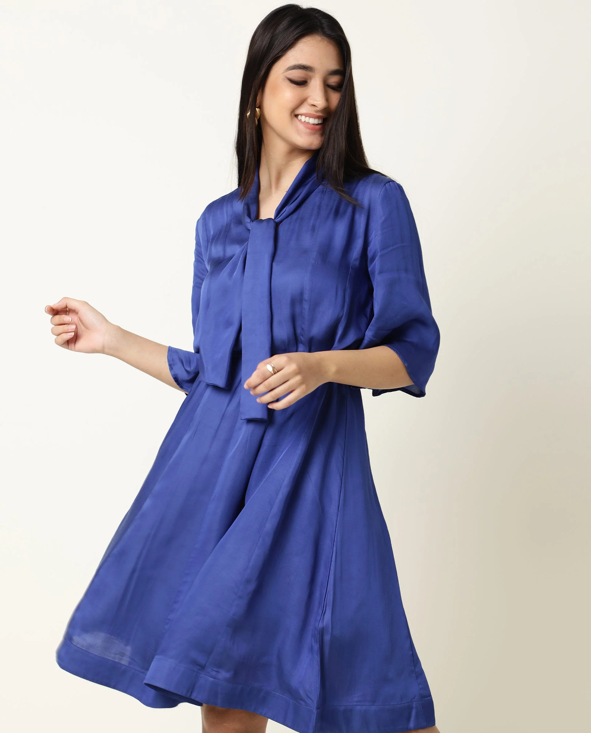 Rareism Women's Yeme Blue V-Neck Plain Flared Sleeve Knee Length Regular Fit Dress - Image 11