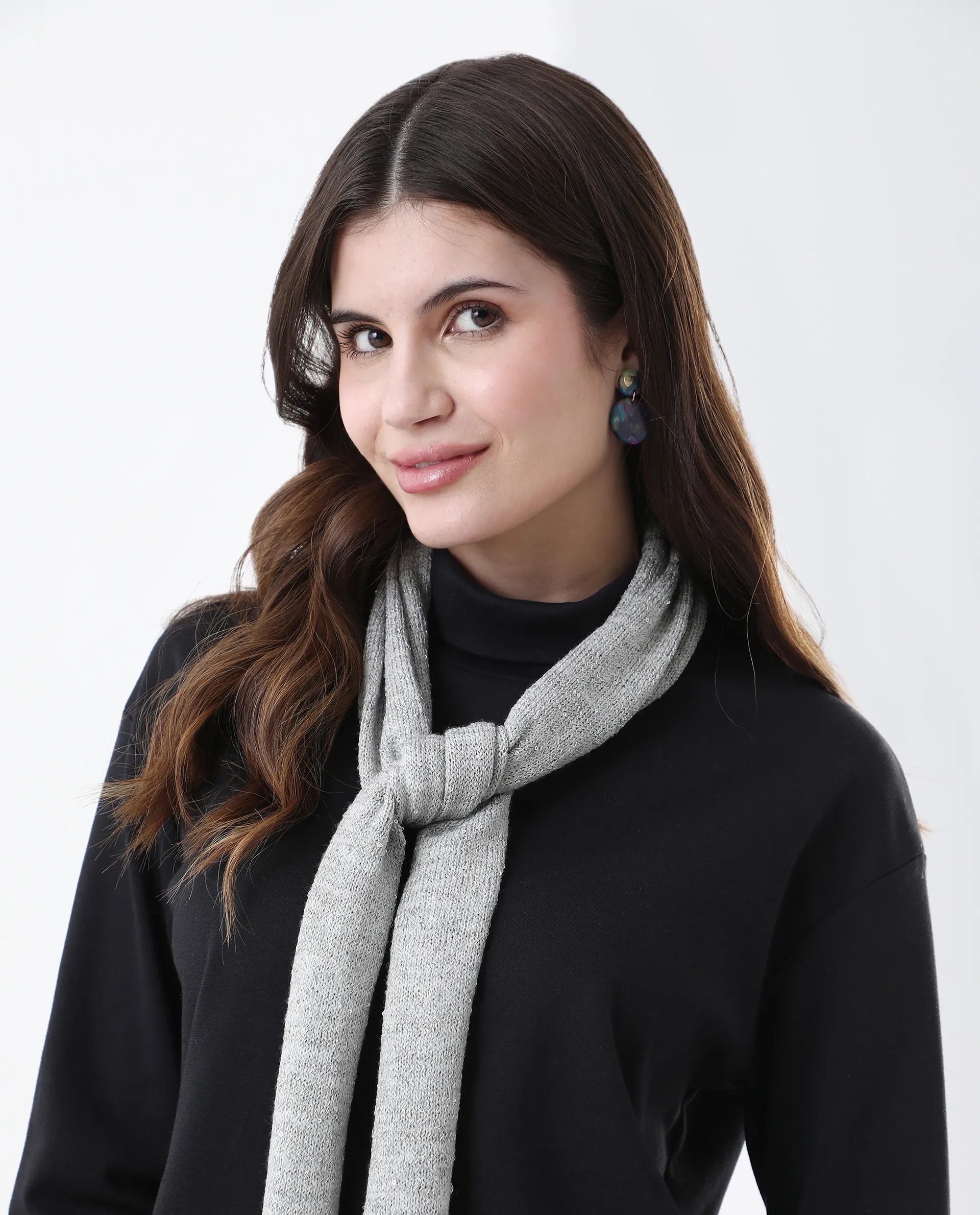 Rareism Women Yemen Dark Grey Plain Muffler - Image 3