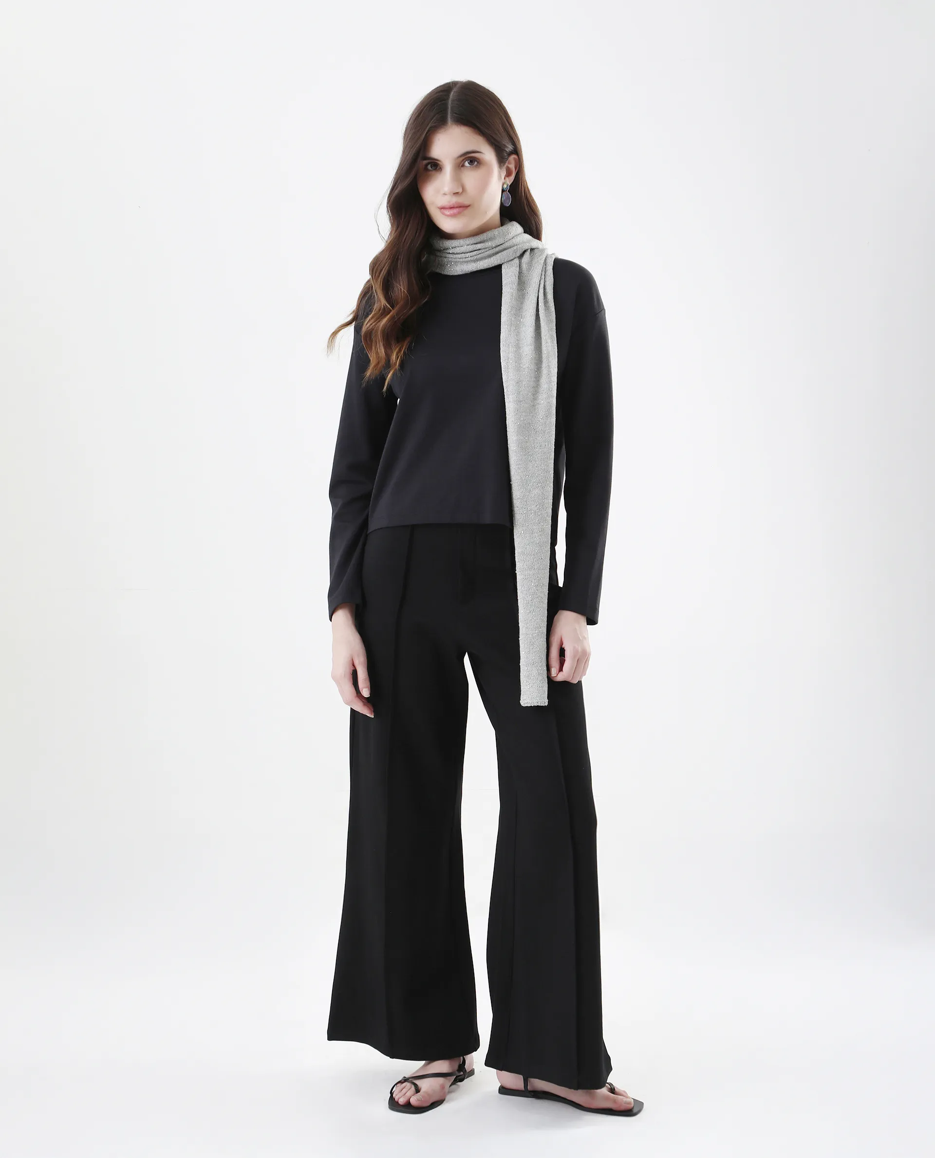 Rareism Women Yemen Dark Grey Plain Muffler - Image 5