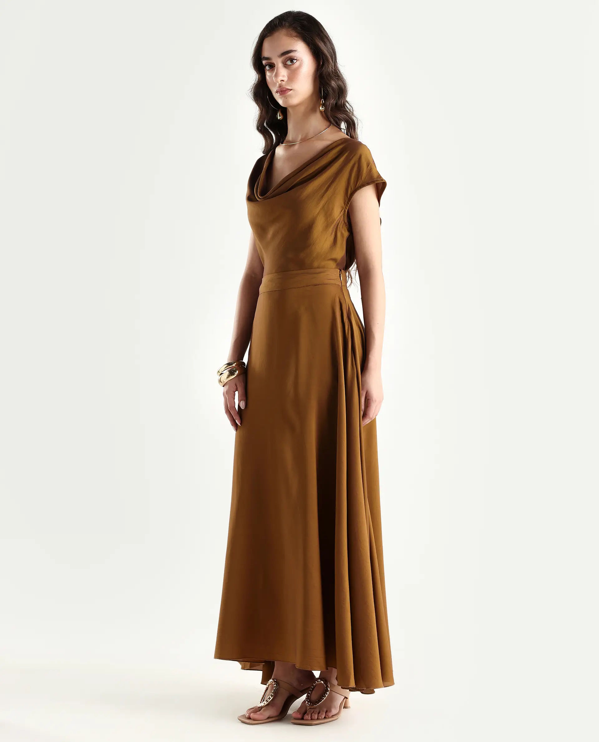 Rareism Women's Yesmar Metallic Gold Polyester Plain Maxi Flared Skirt - Image 5