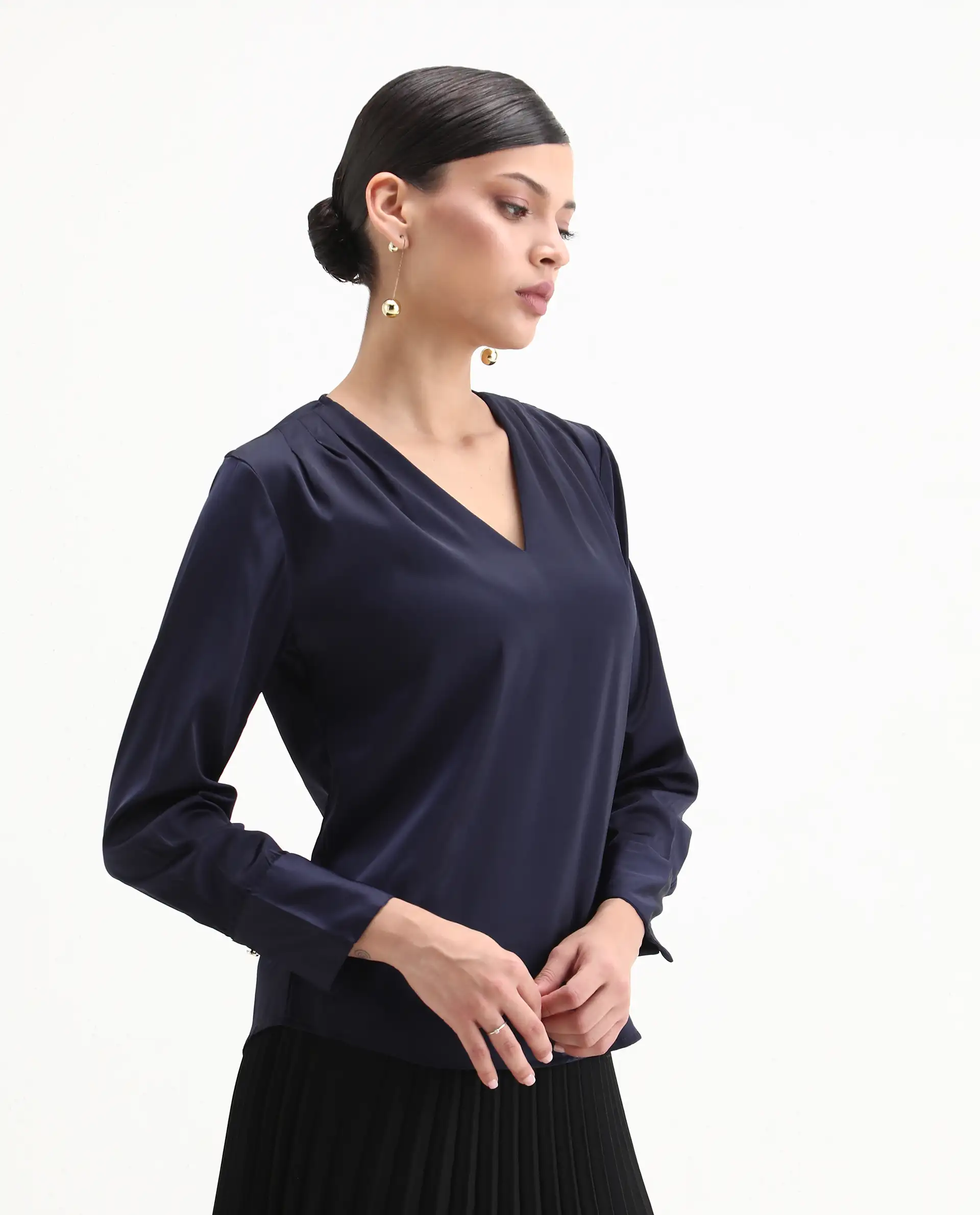 Rareism Women's Yuhay Navy Polyester Blend V-Neck Plain Cuffed Sleeve Regular Fit Top - Image 4
