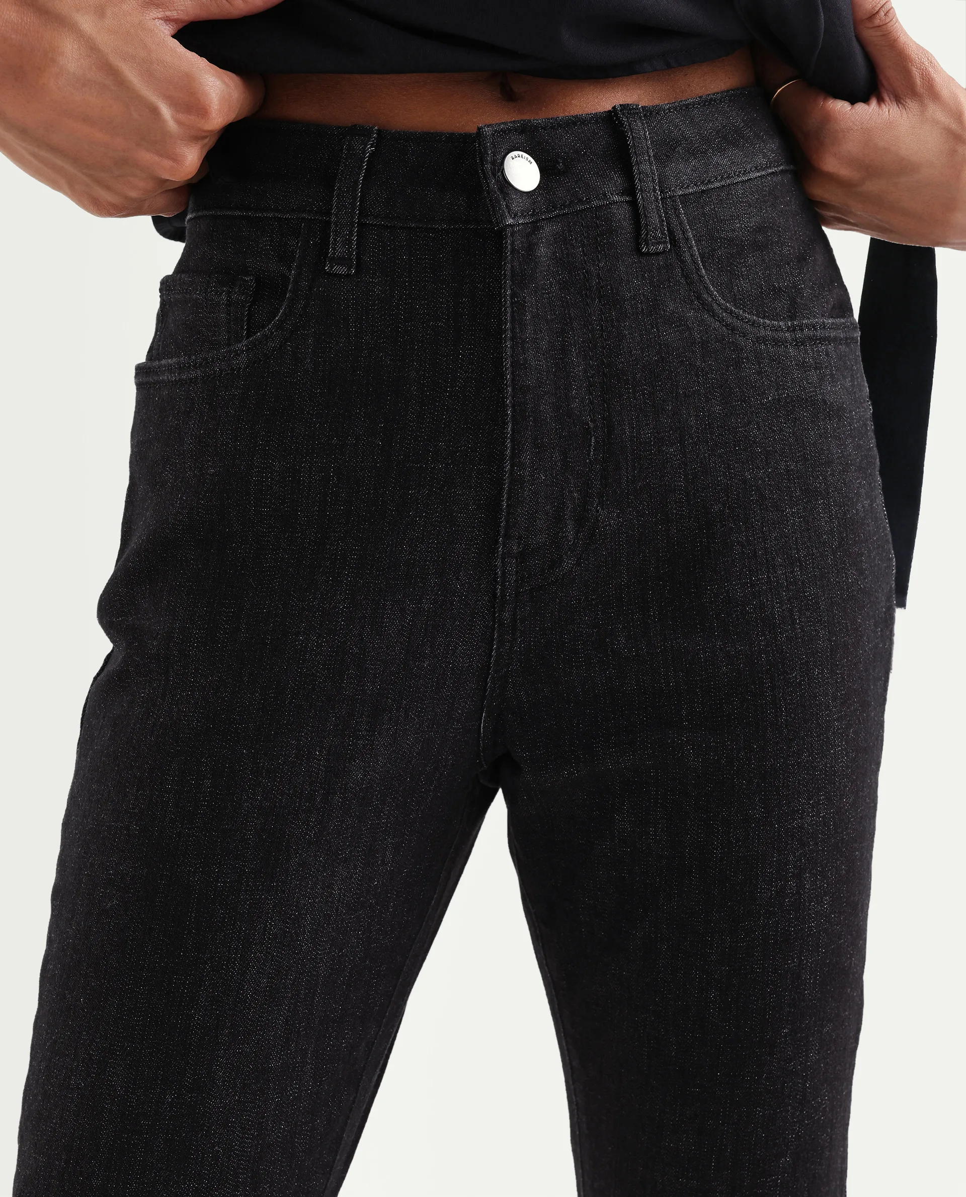 Rareism Women's Zaisho Black Cotton Blend Plain Ankle Length Sleek Skinny Fit Jeans - Image 4