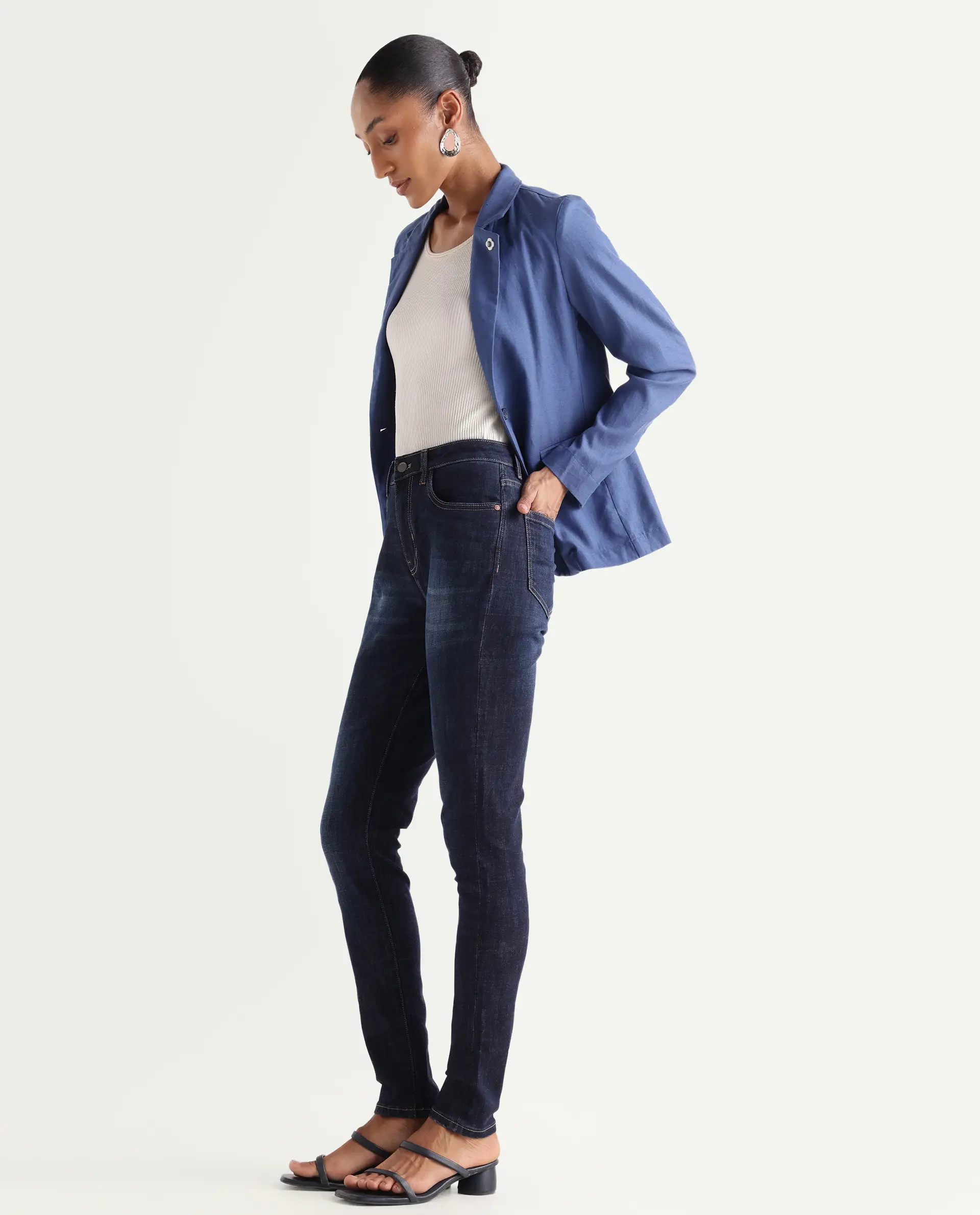 Rareism Women's Zaisho Dark Blue Cotton Blend Plain Ankle Length Sleek Skinny Fit Jeans - Image 4
