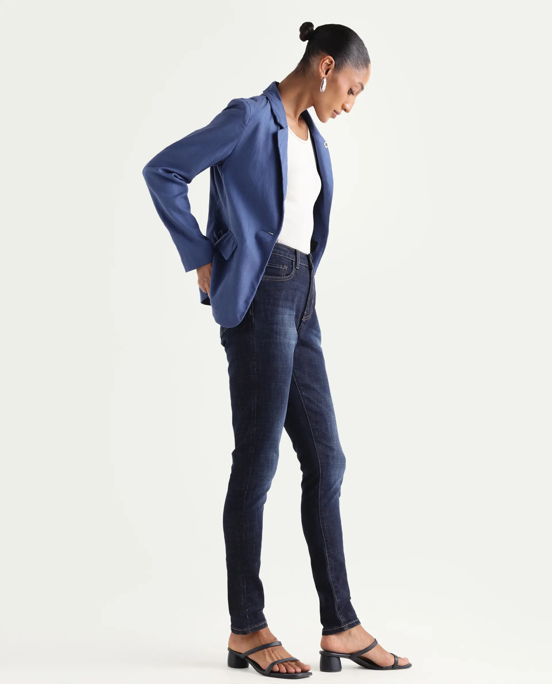Rareism Women's Zaisho Dark Blue Cotton Blend Plain Ankle Length Sleek Skinny Fit Jeans - Image 5