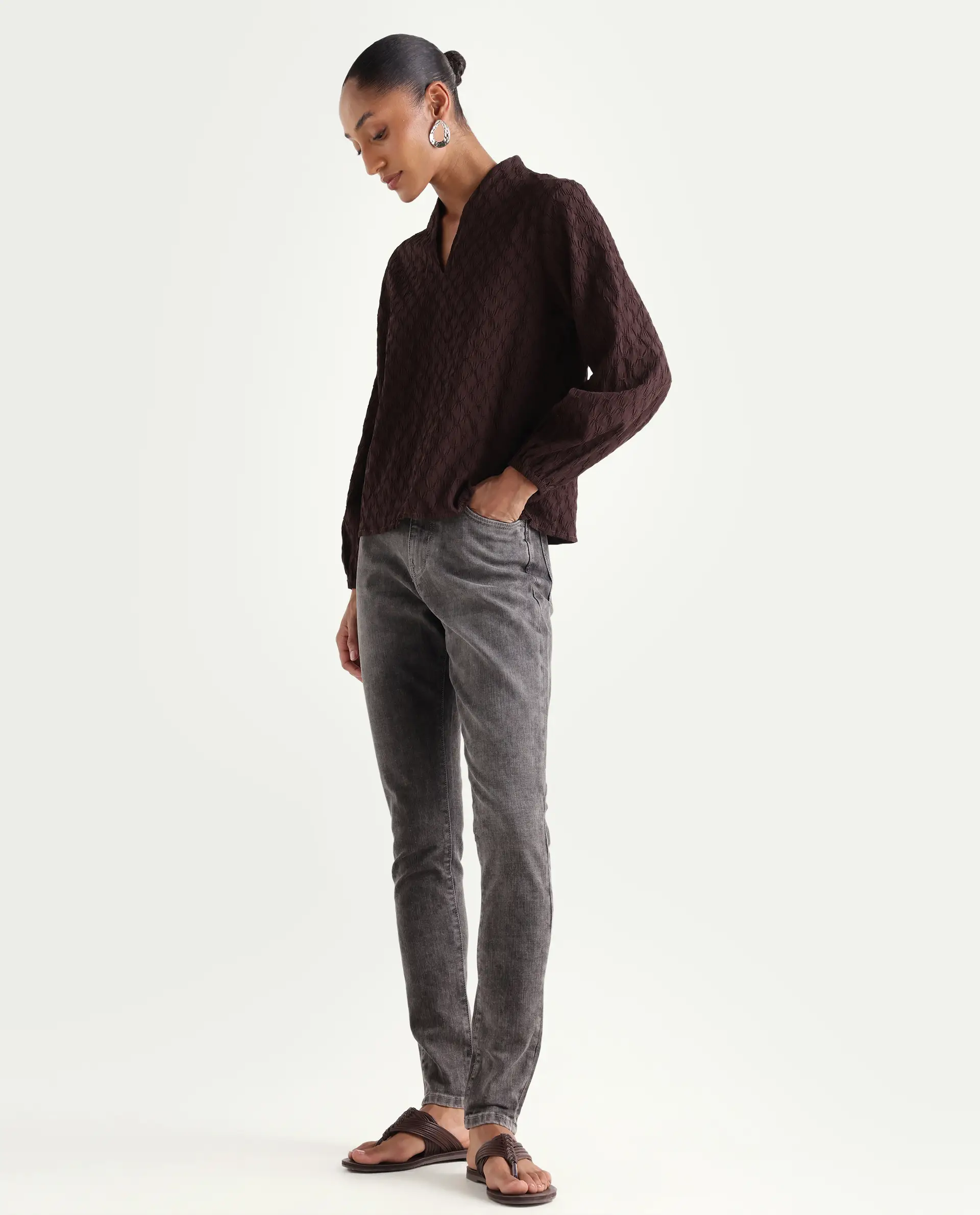 Rareism Women's Zaisho Grey Cotton Blend Plain Ankle Length Sleek Skinny Fit Jeans - Image 4